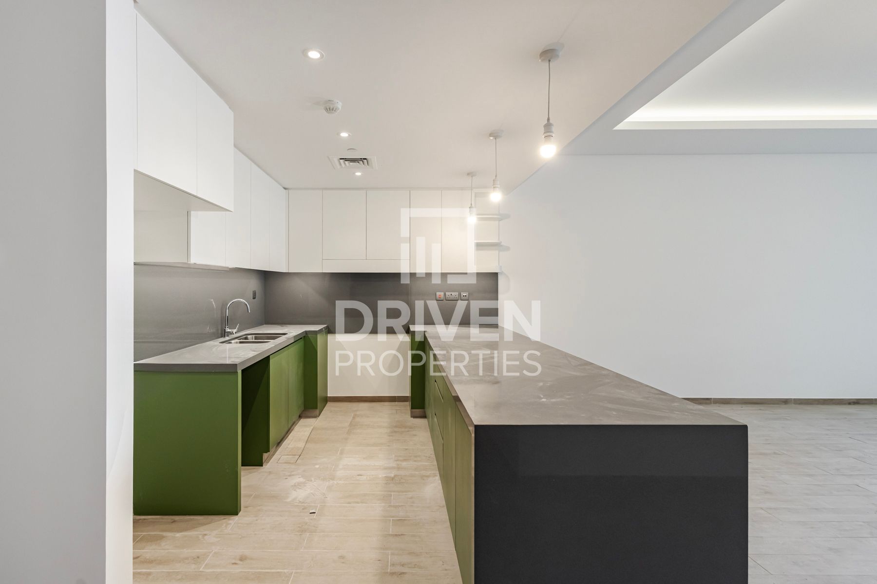 Stunning and Huge Layout Premium Location