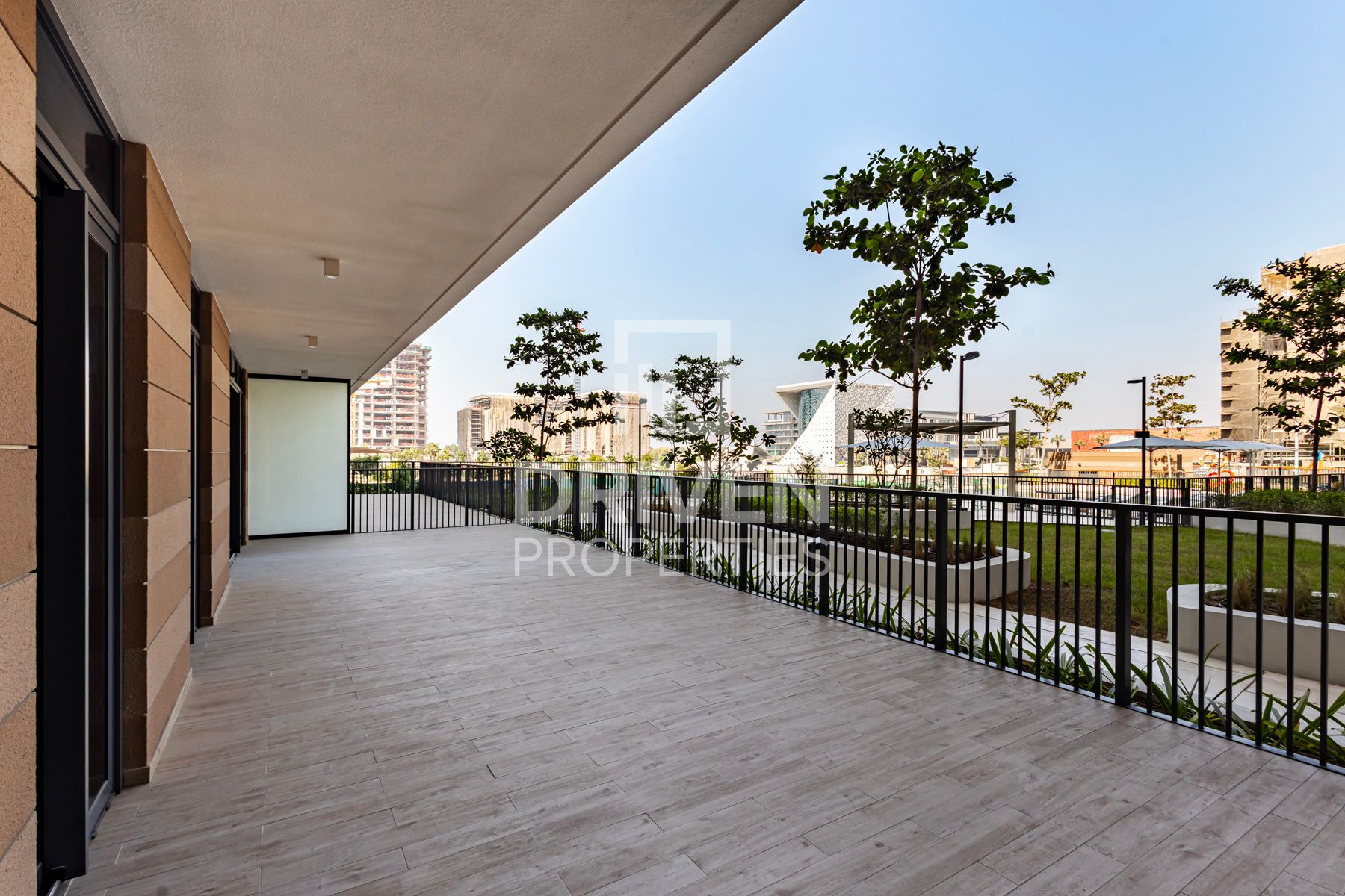 Stunning and Huge Layout Premium Location