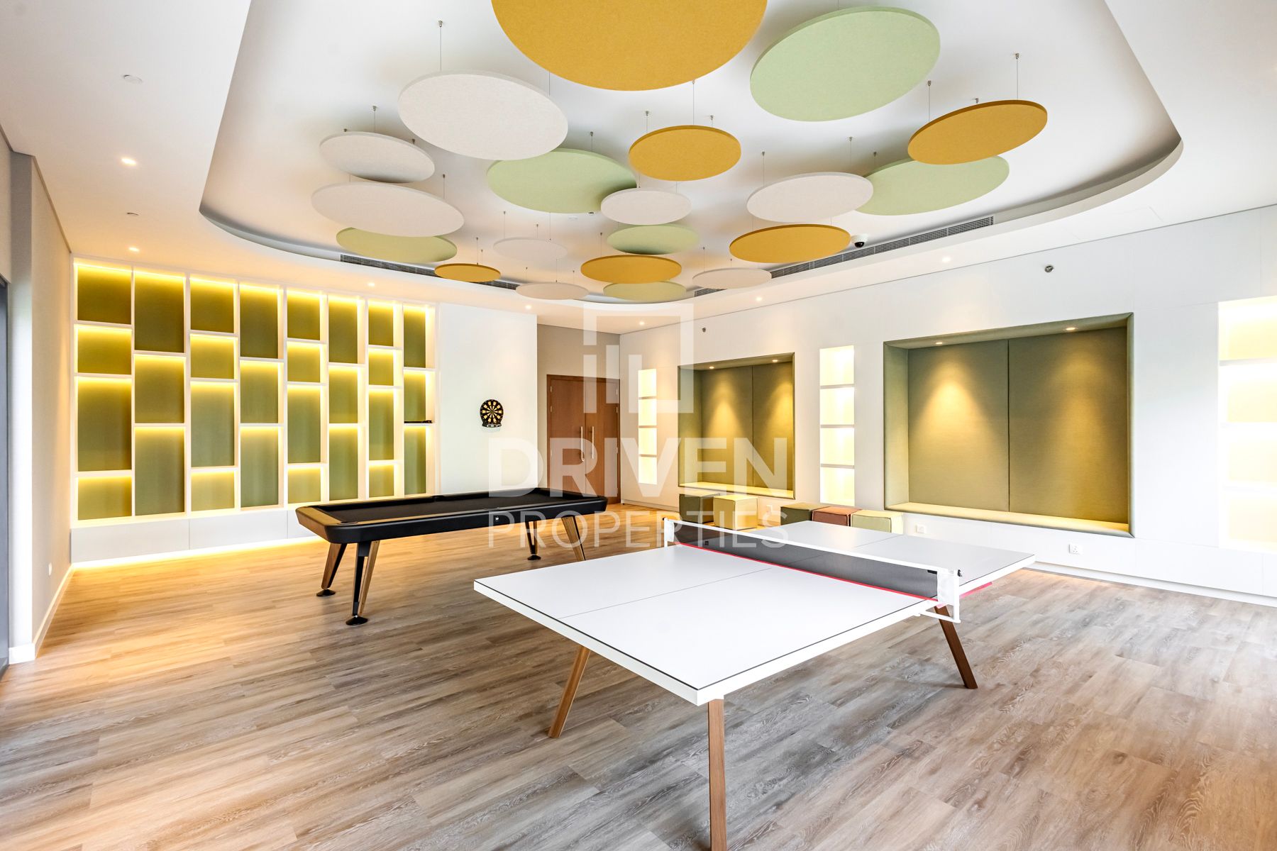 Stunning and Huge Layout Premium Location