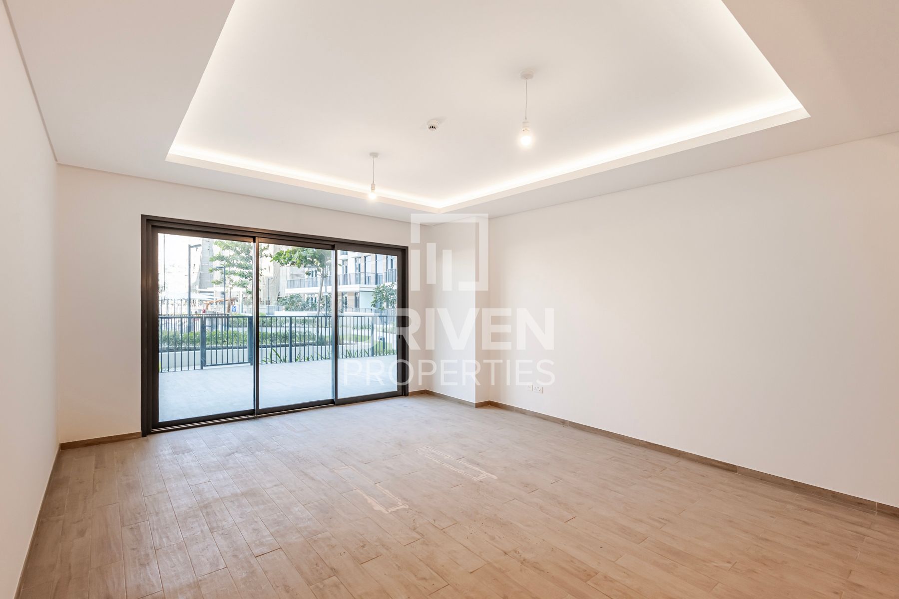 Stunning and Huge Layout Premium Location