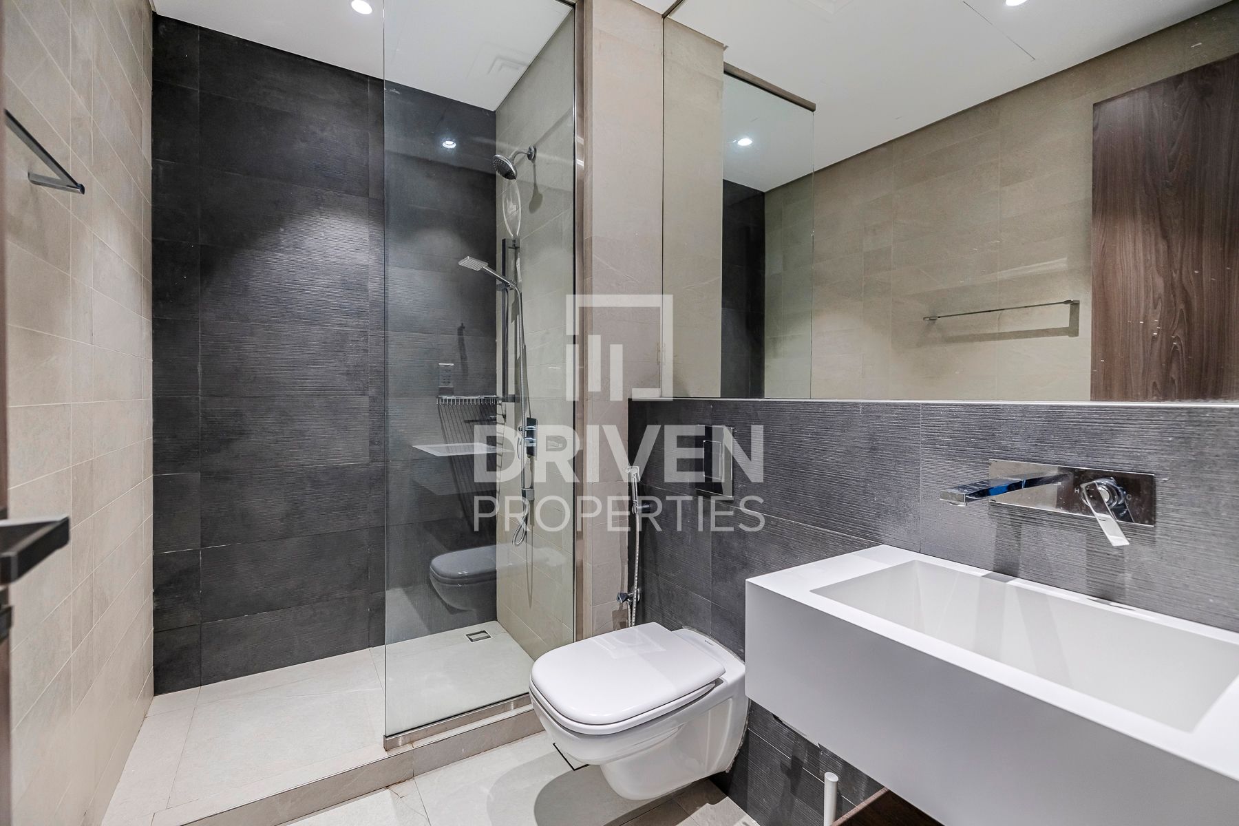 Modern Design Spacious Layout Prime Location