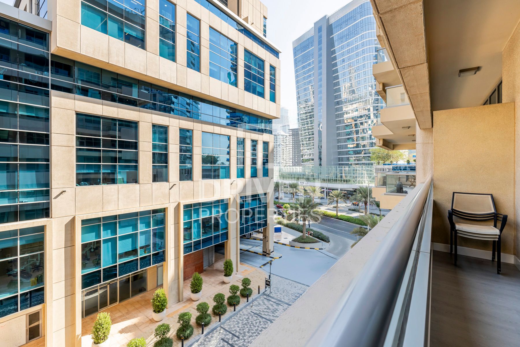 Prime location Spacious Unit Fully Furnished