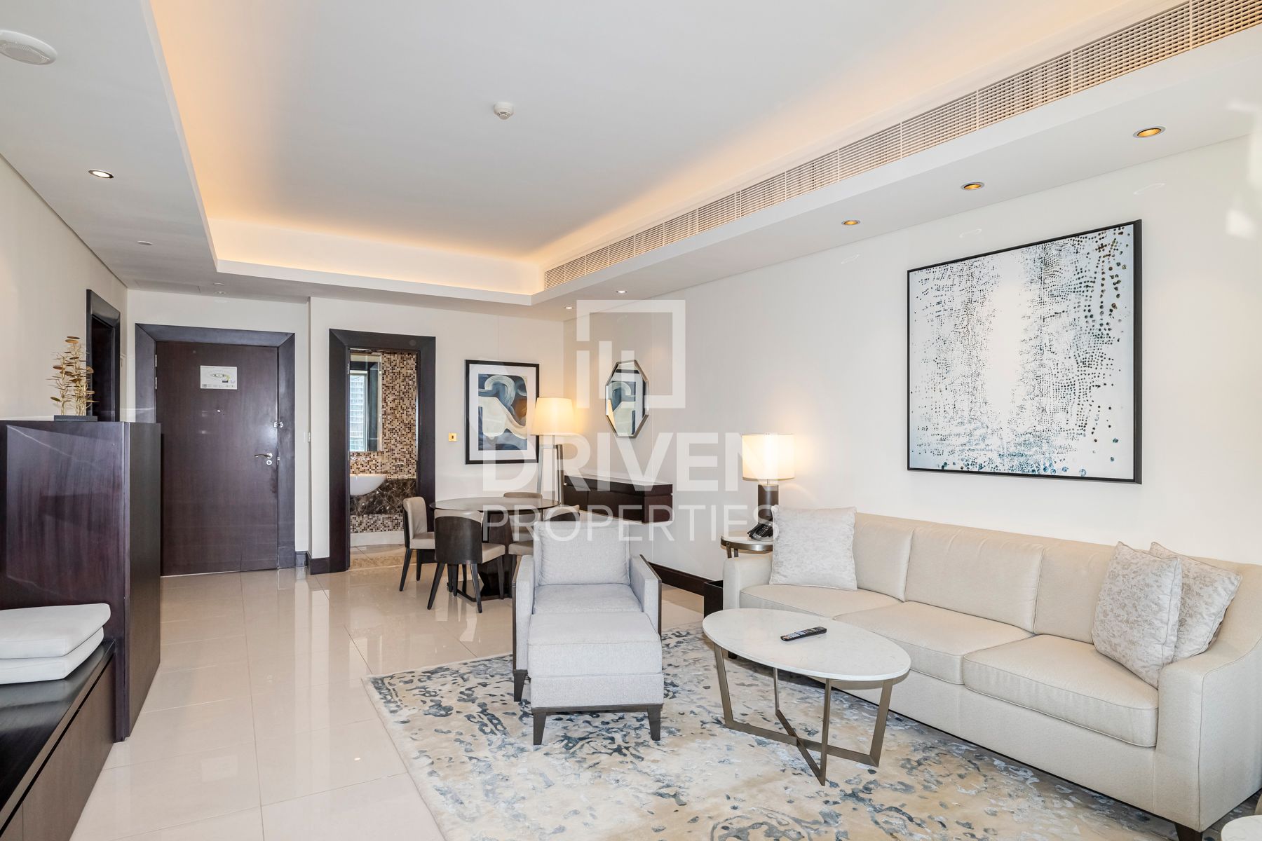 Bills and Cleaning Included High Floor