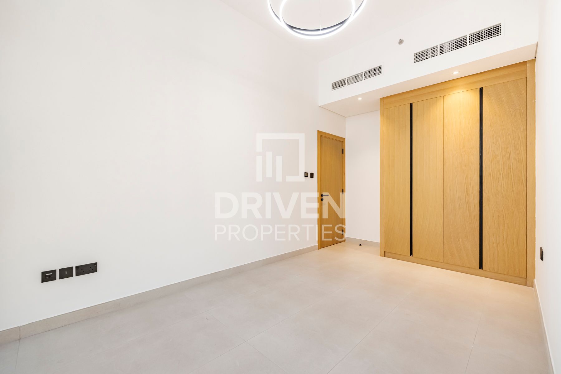 Multiple Unit 1 month Free Rent Elegant Finish