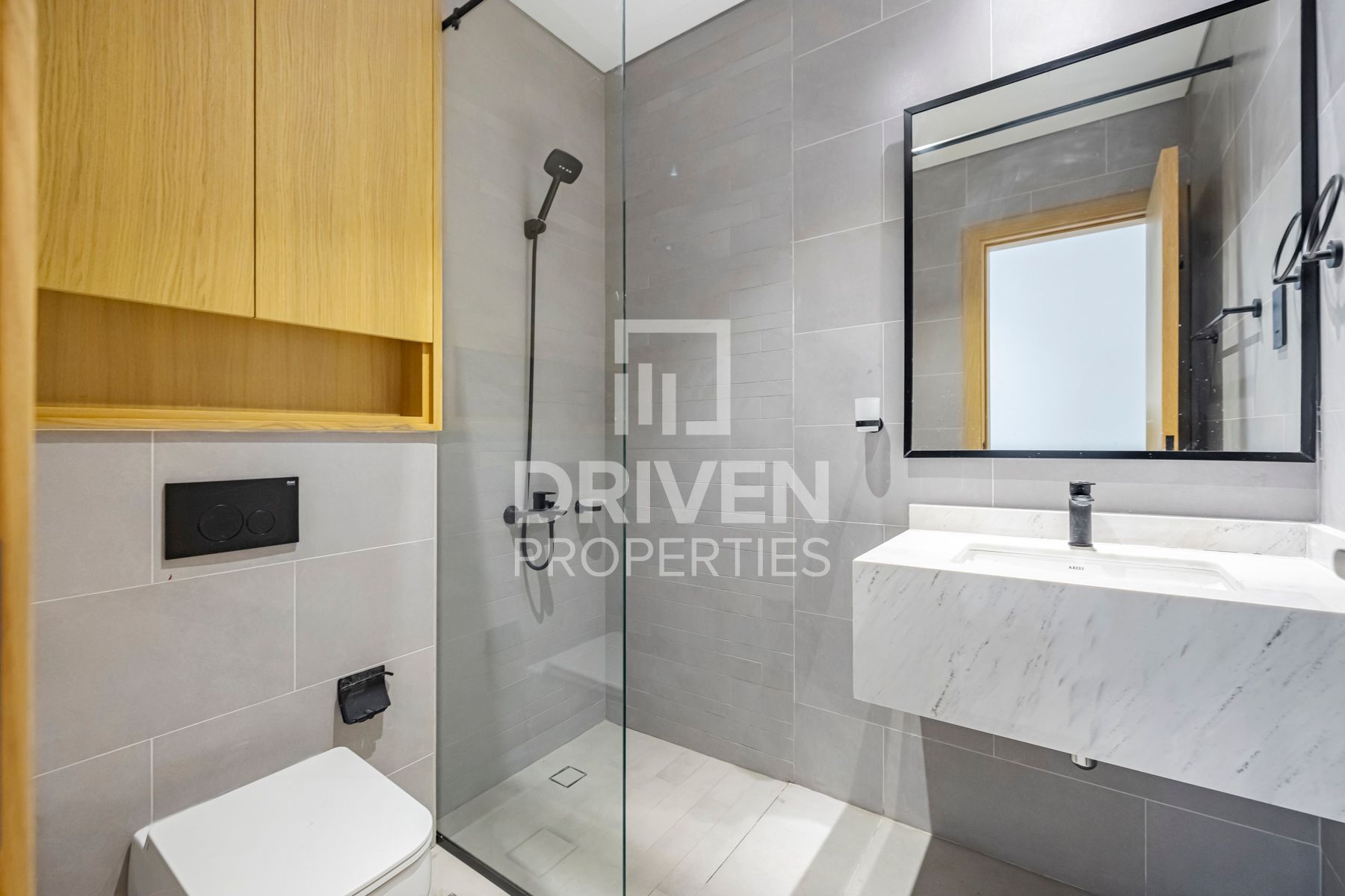 Multiple Unit 1 month Free Rent Elegant Finish