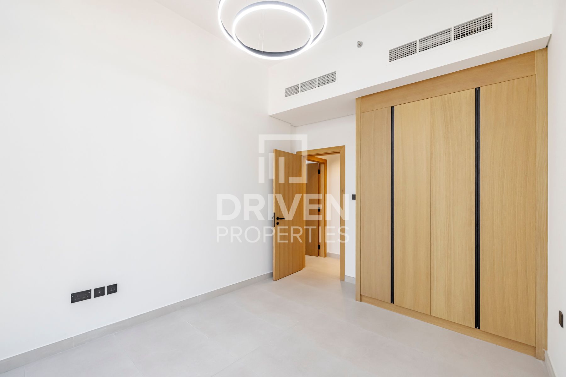 Multiple Unit 1 month Free Rent Elegant Finish