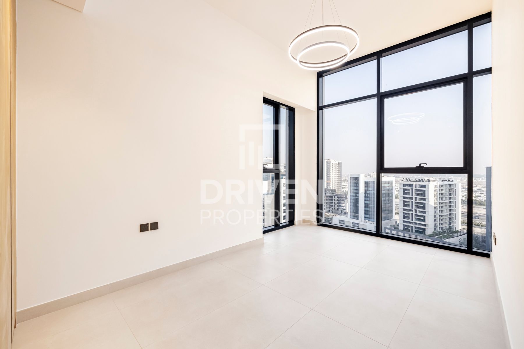 Multiple Unit 1 month Free Rent Elegant Finish