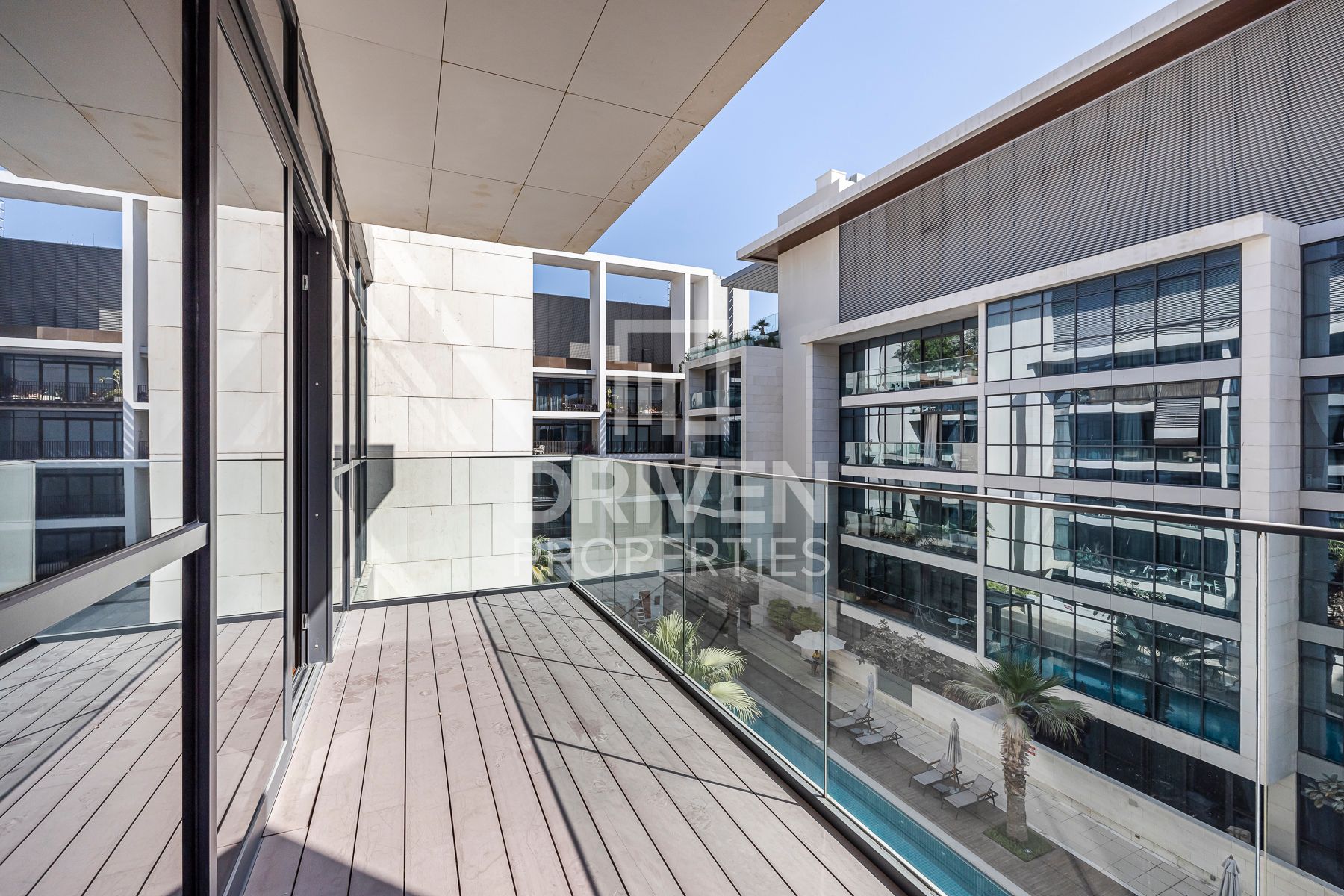 Spacious Unit with Maids Room Ready to Move In