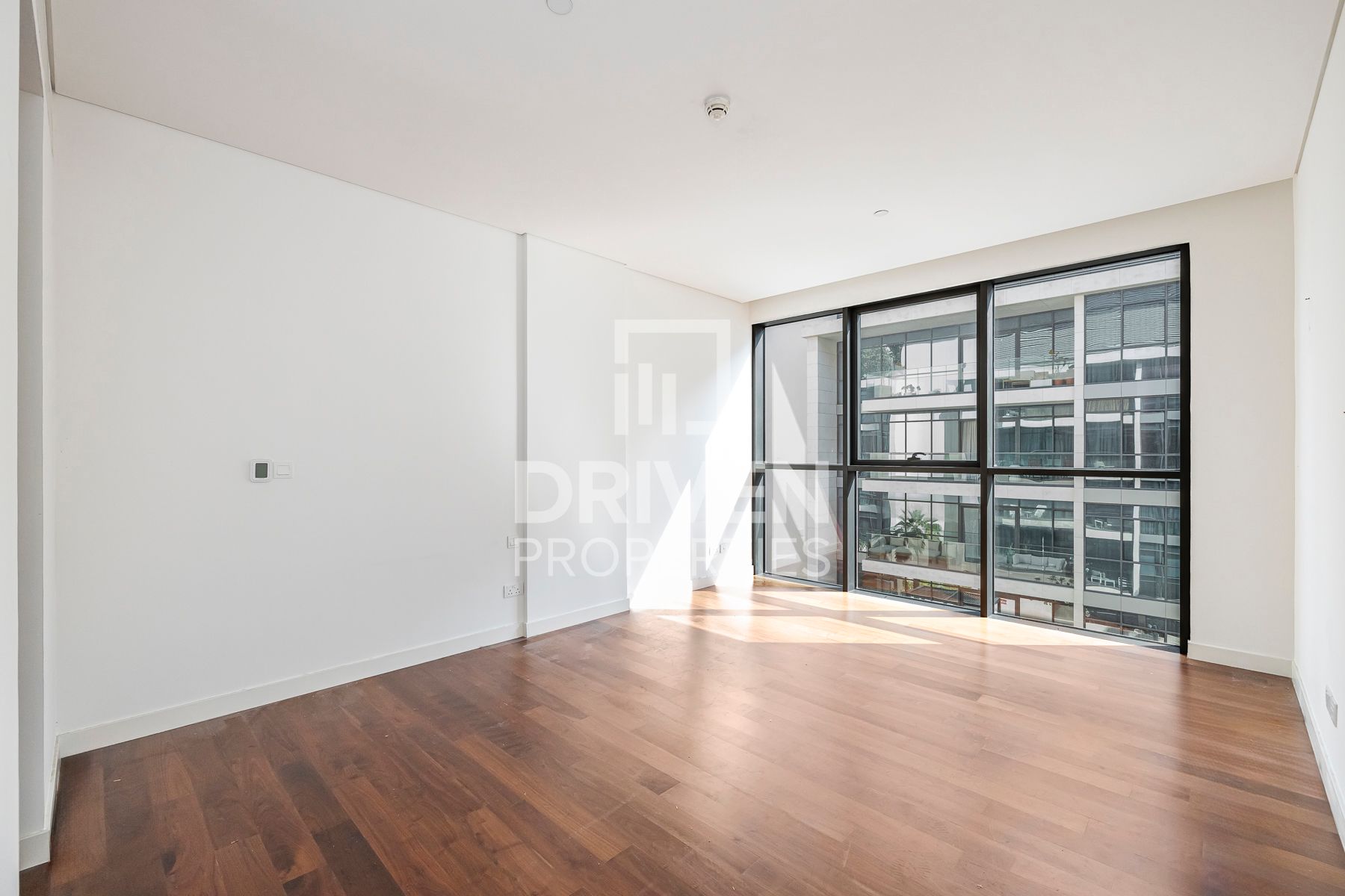 Spacious Unit with Maids Room Ready to Move In