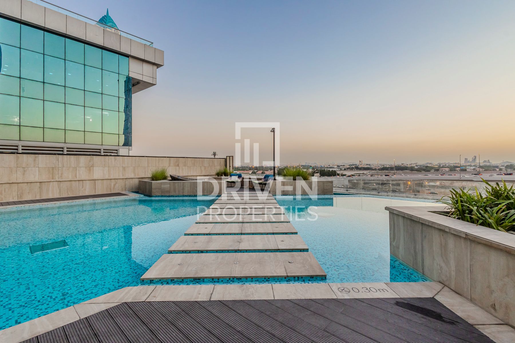 Fully Furnished Brand New Unit Vacant