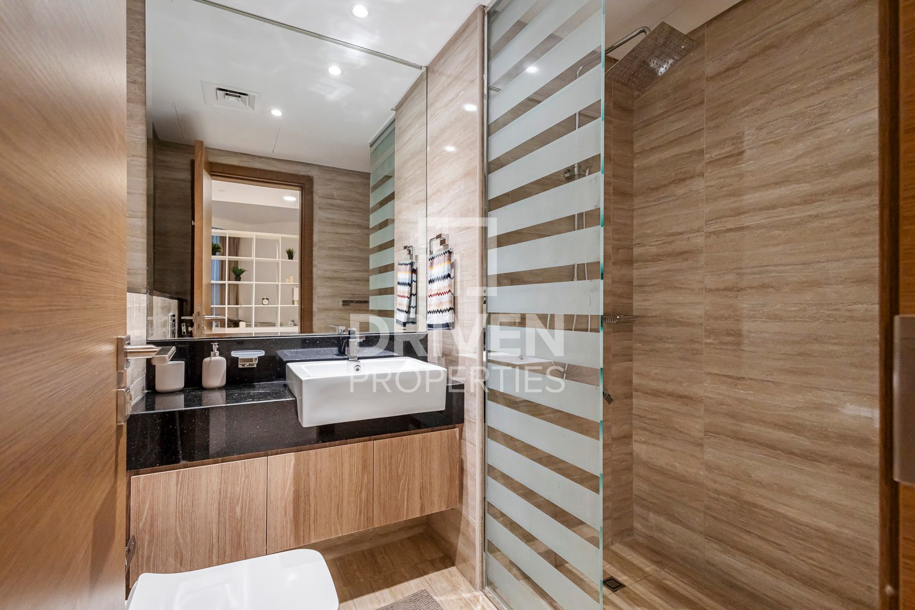 Fully Furnished Brand New Unit Vacant