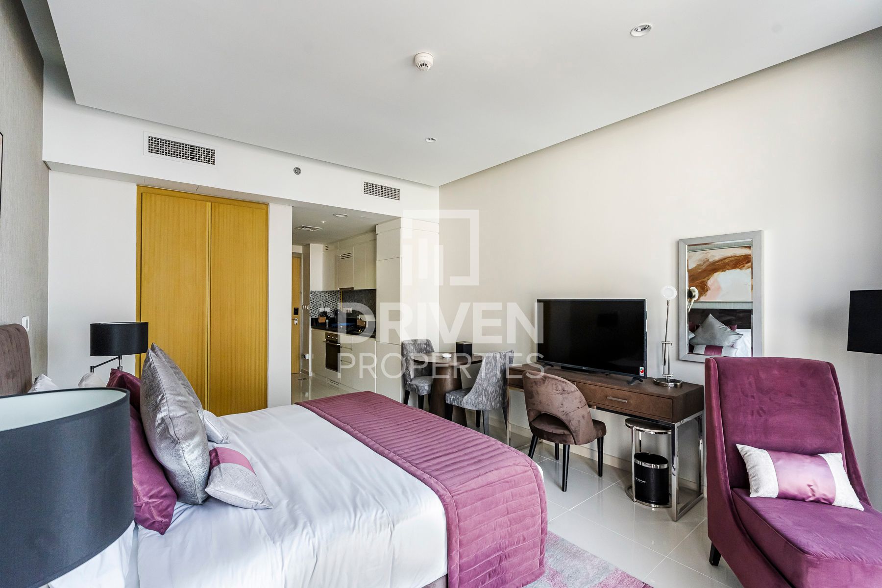 Canal View and Furnished Apartment More Options