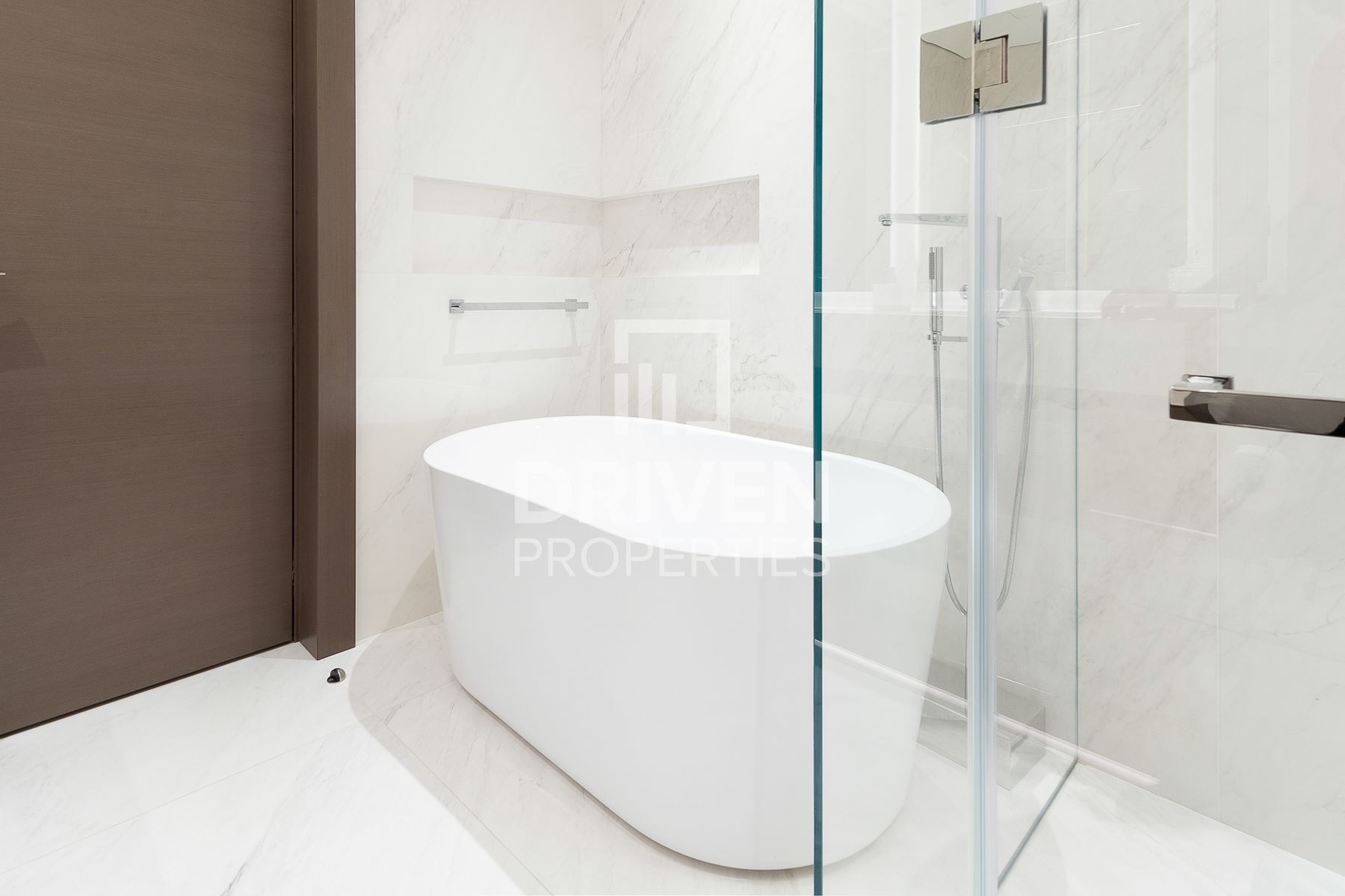 Designer Smart Home Luxury Upgraded Burj Views