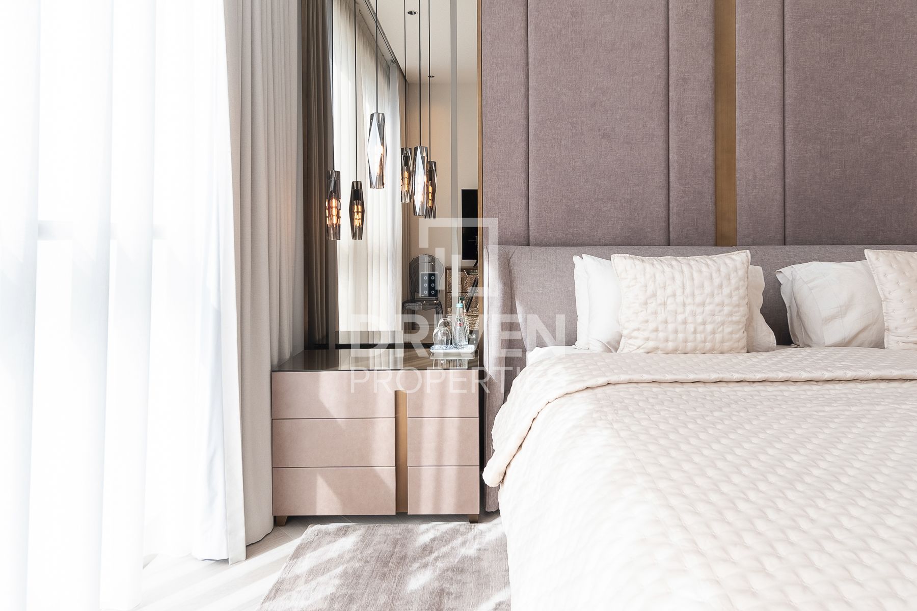 Designer Smart Home Luxury Upgraded Burj Views