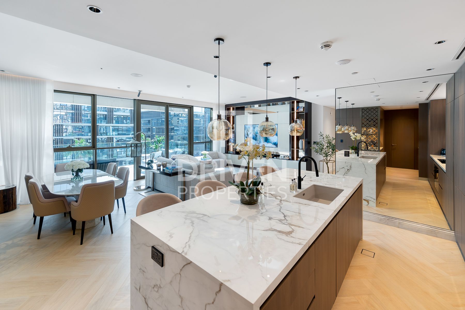 Designer Smart Home Luxury Upgraded Burj Views