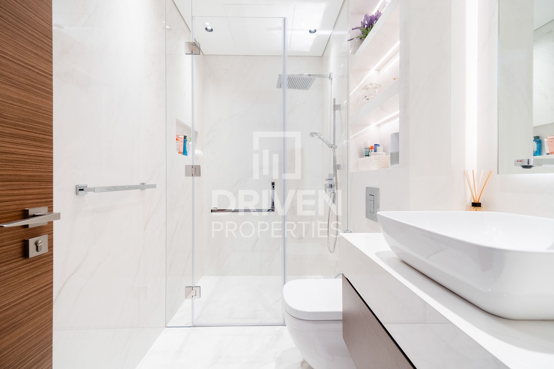 Designer Smart Home Luxury Upgraded Burj Views