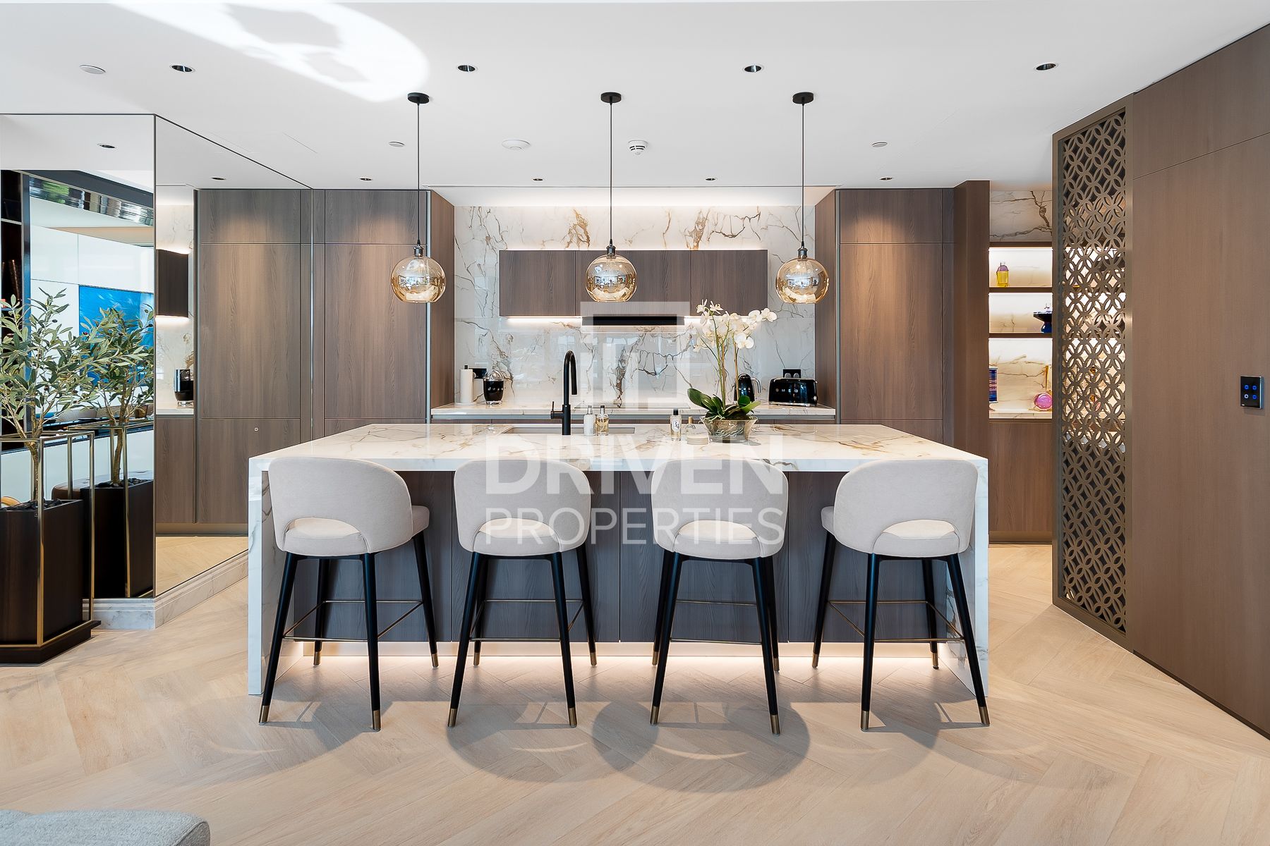 Designer Smart Home Luxury Upgraded Burj Views