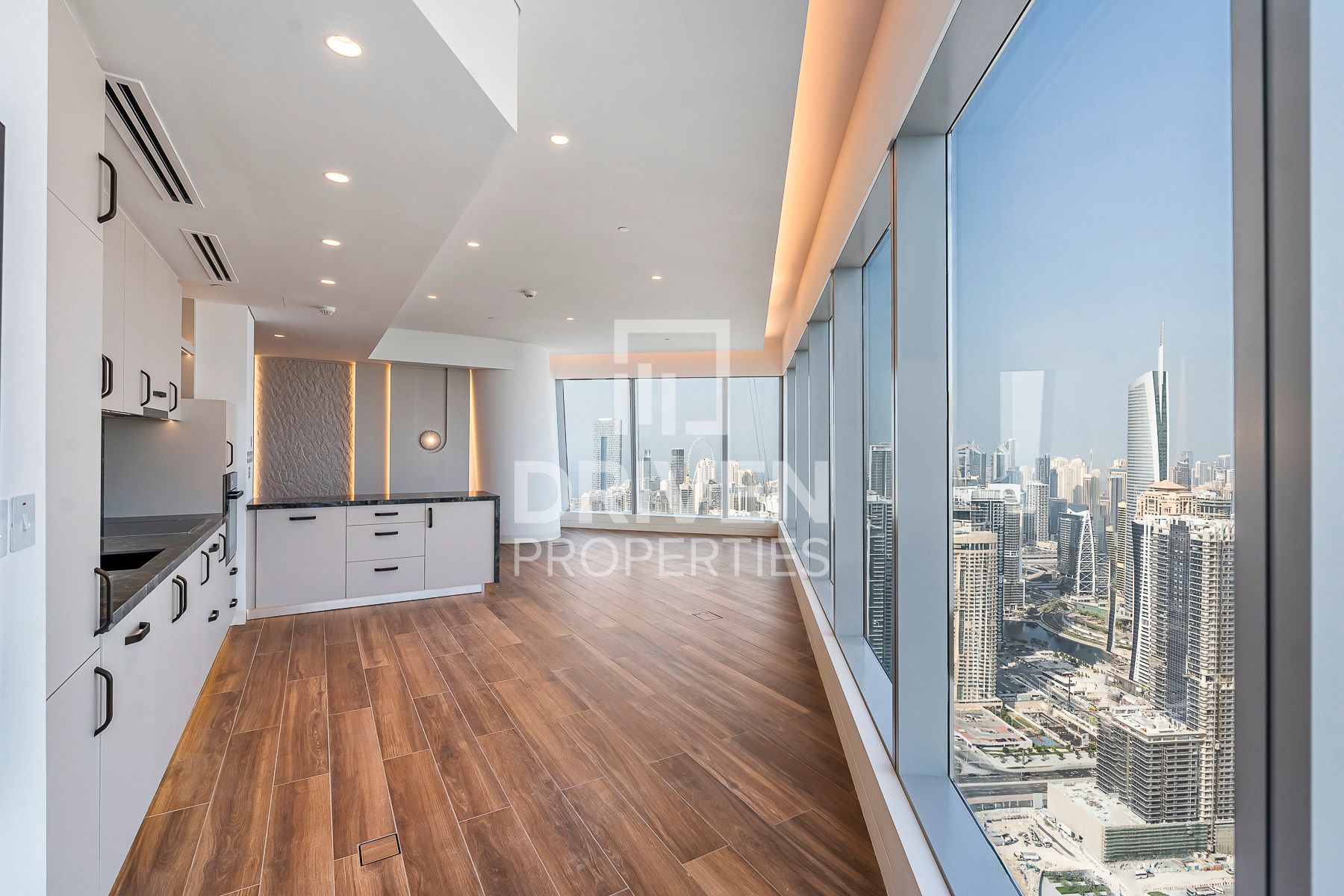 Apartment for Sale - Motivated Seller Stunning Views Fully Upgraded