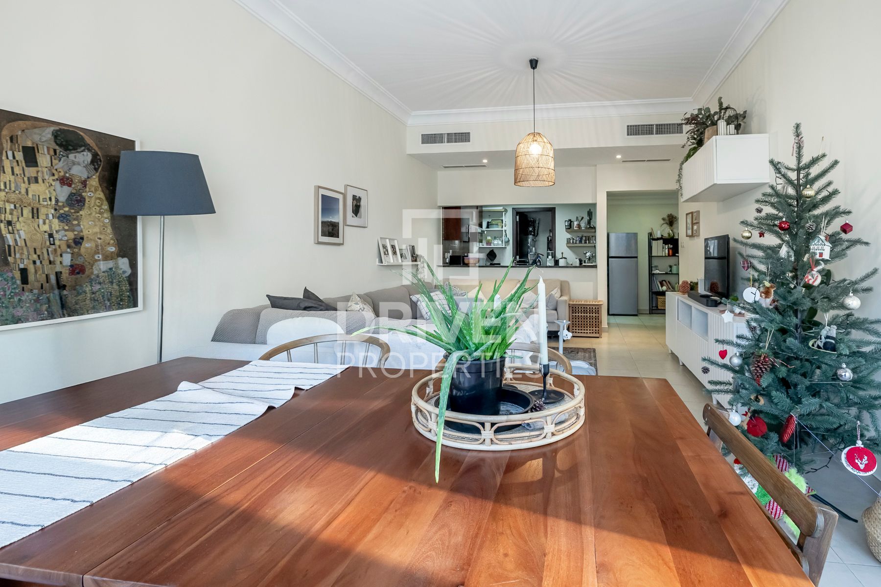 Spacious Layout High Floor with Lake View