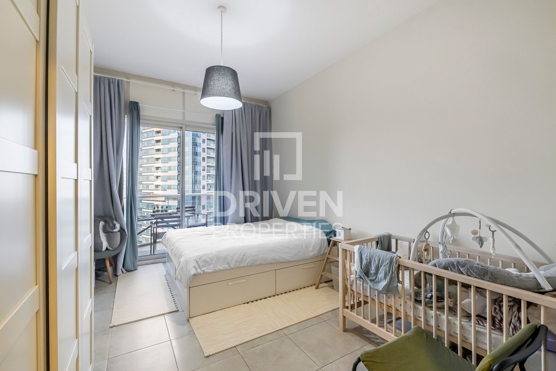 Spacious Layout High Floor with Lake View