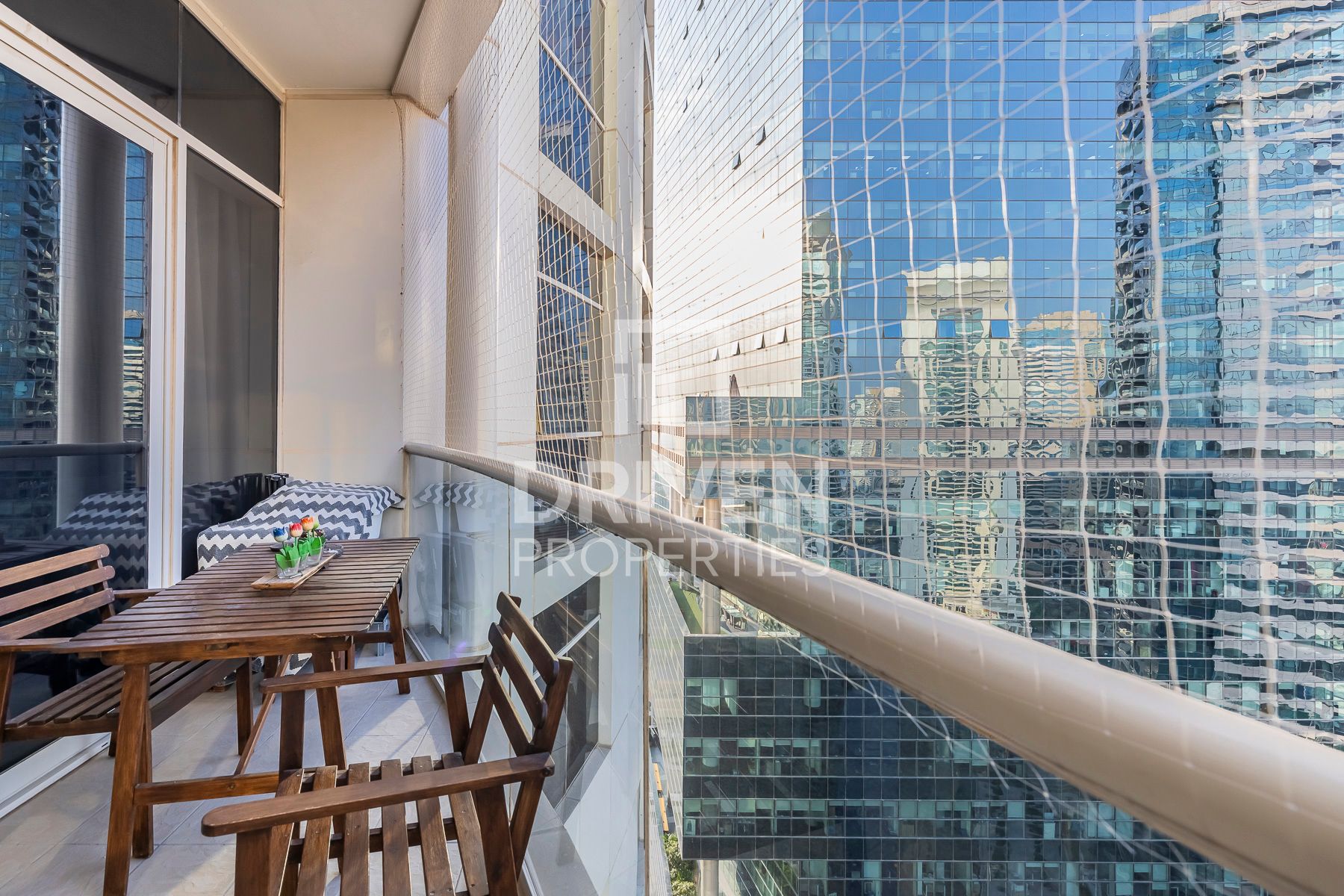 Spacious Layout High Floor with Lake View