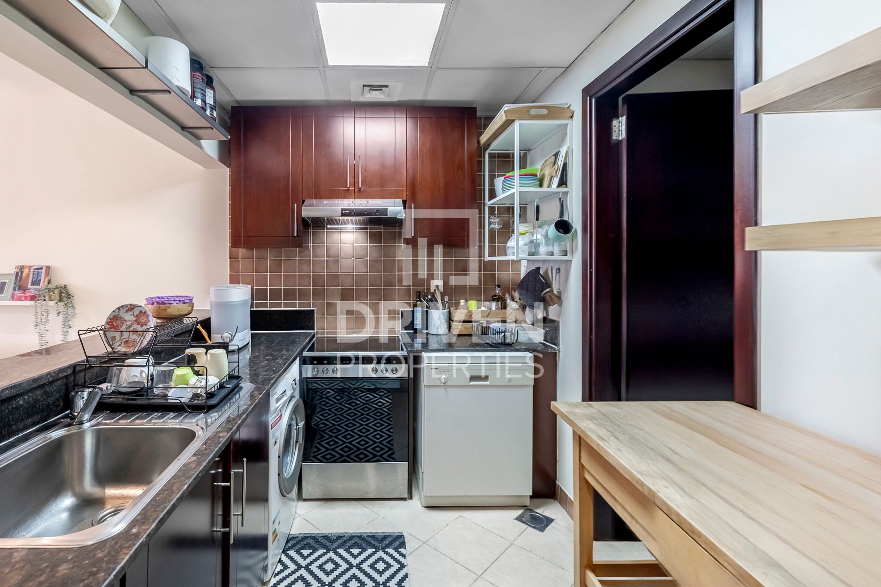 Spacious Layout High Floor with Lake View