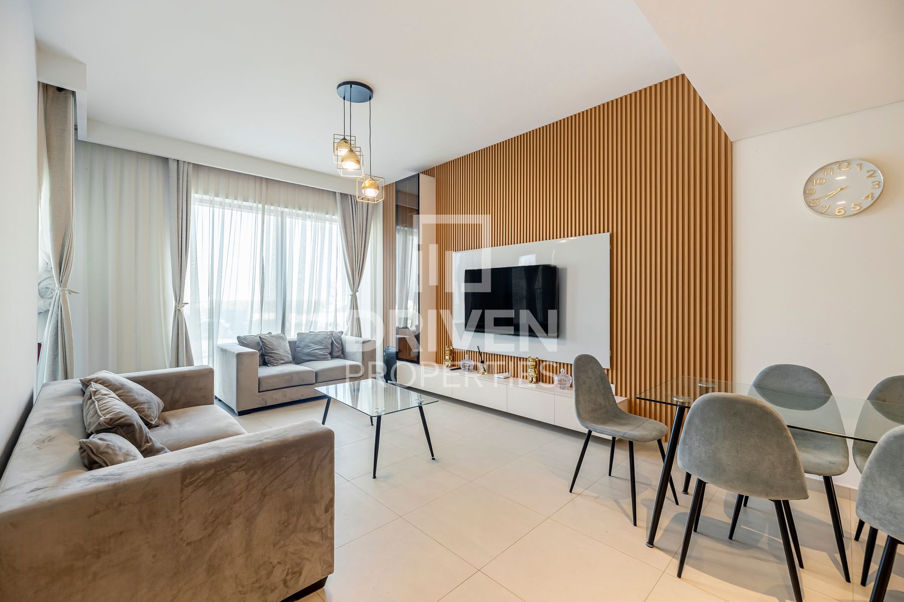 Spacious Furnished and Ready to move in