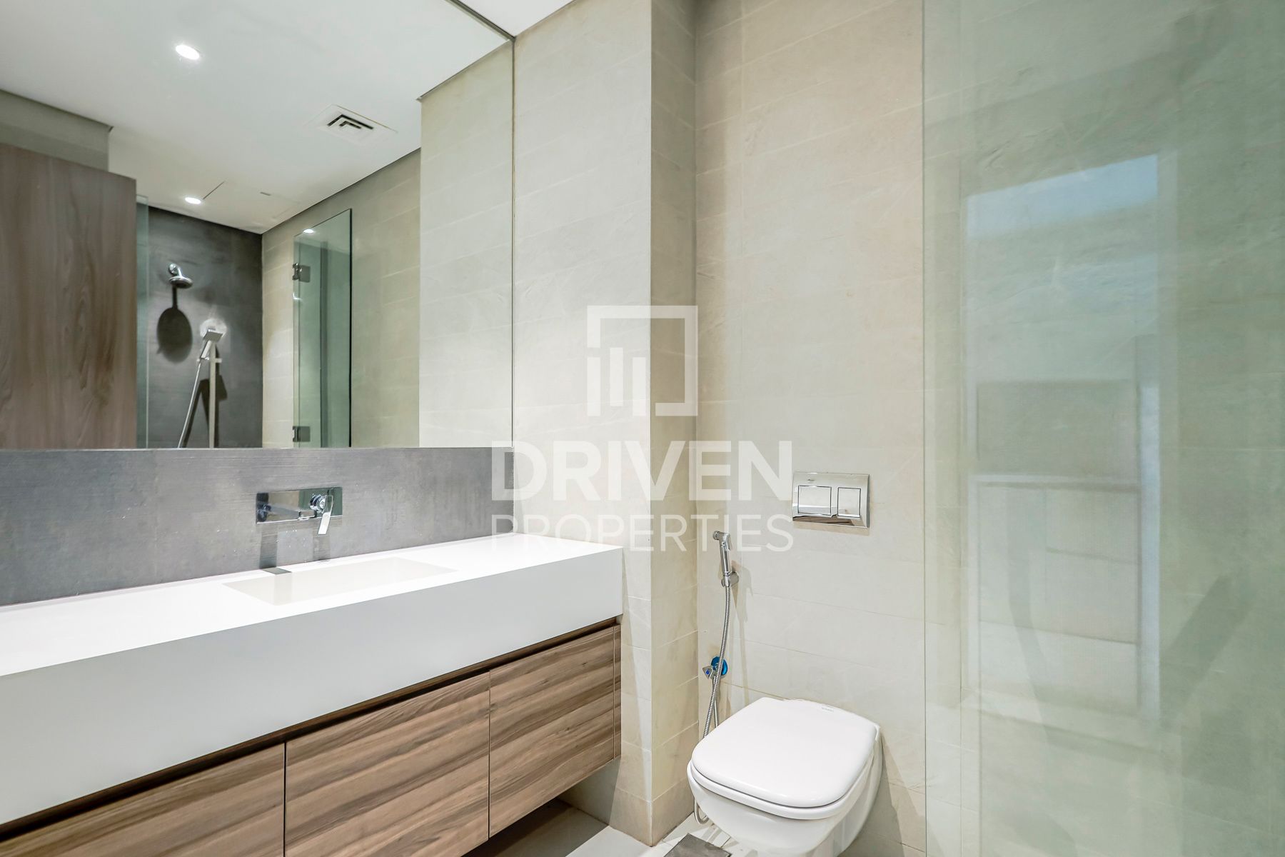 Modern Layout Bright Studio Furnished