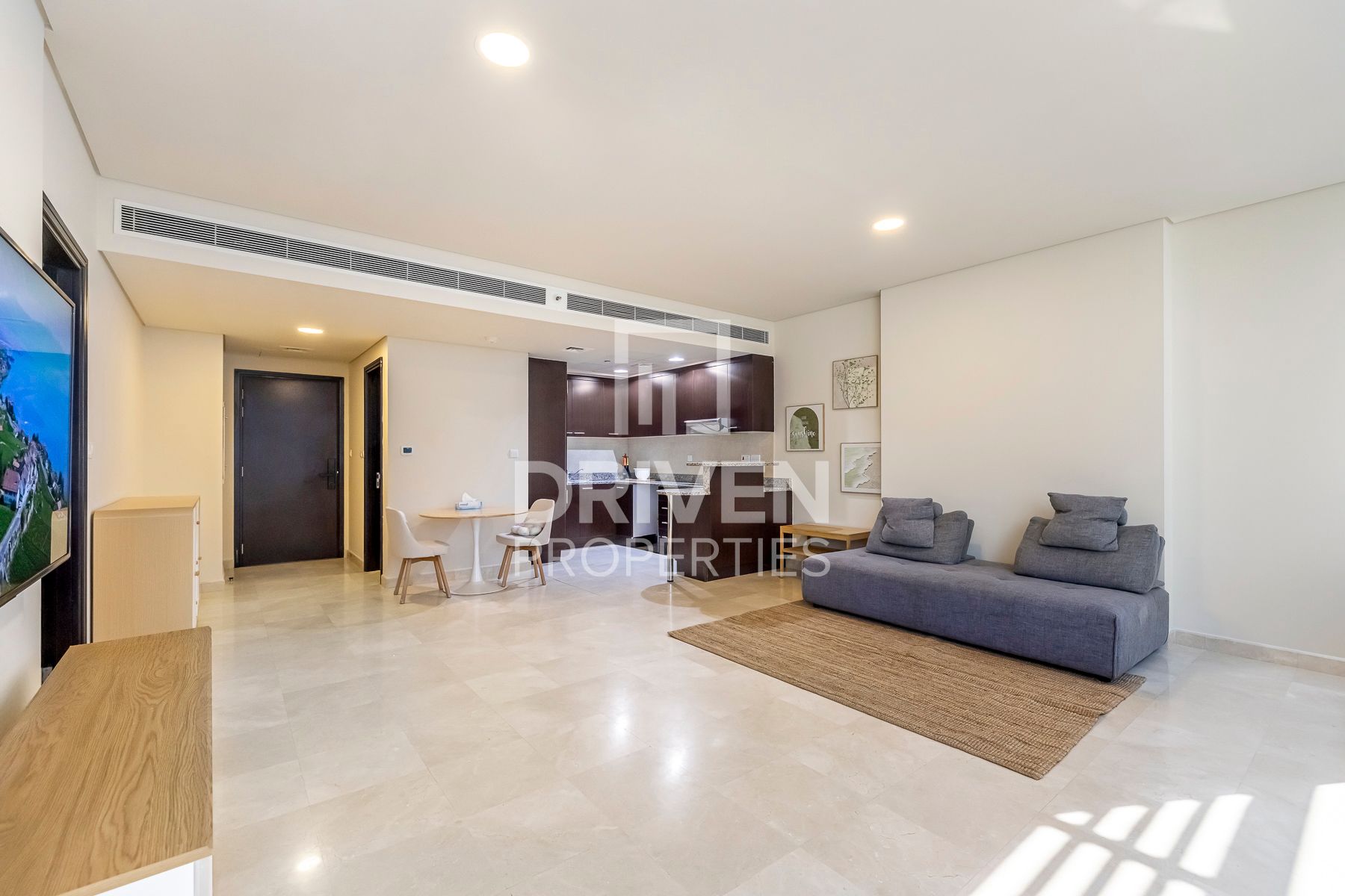 Best Location Furnished unit City View