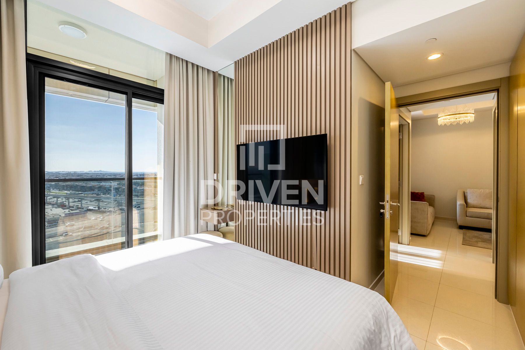 Vacant and Stunning Apartment Fully Furnished