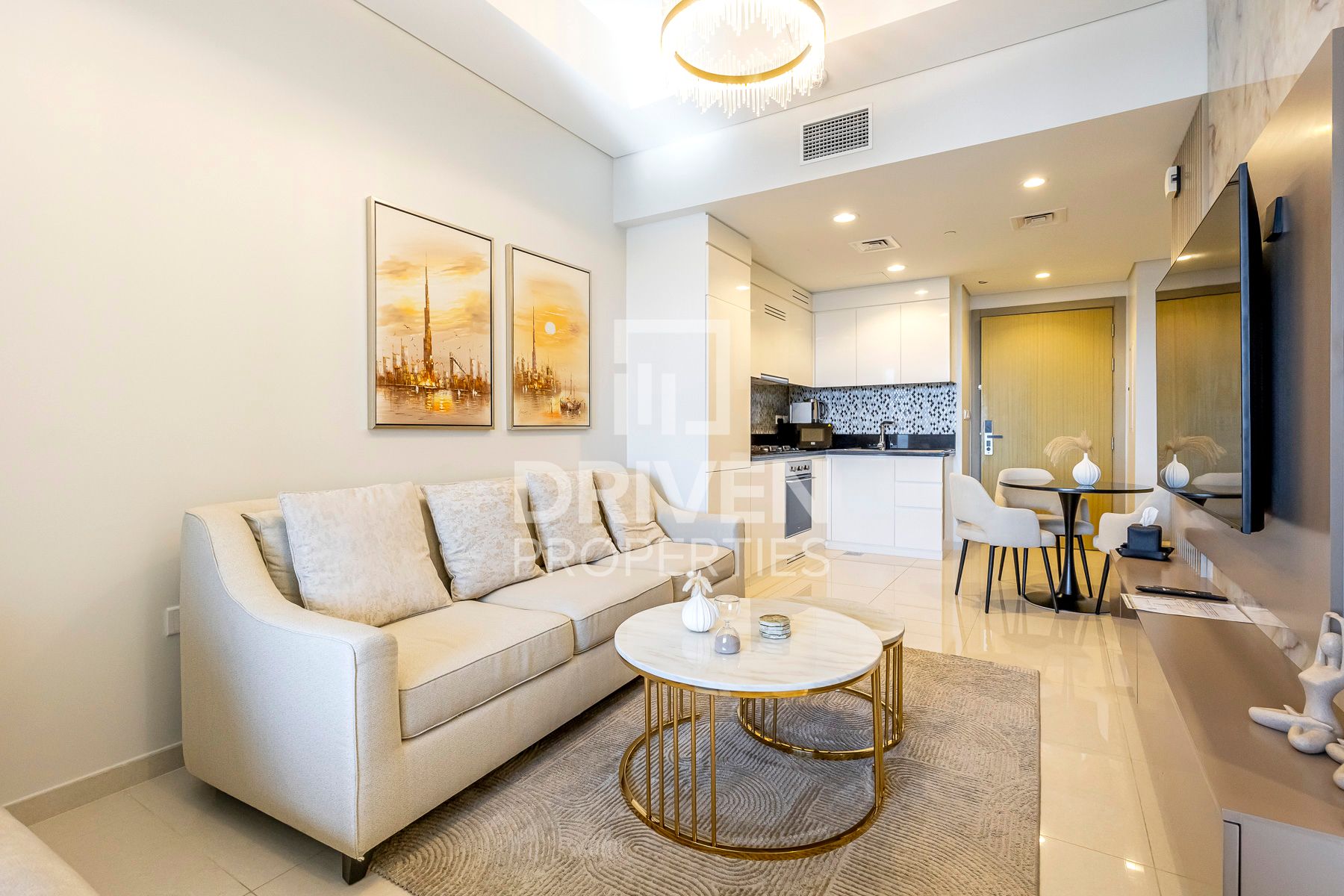 Vacant and Stunning Apartment Fully Furnished