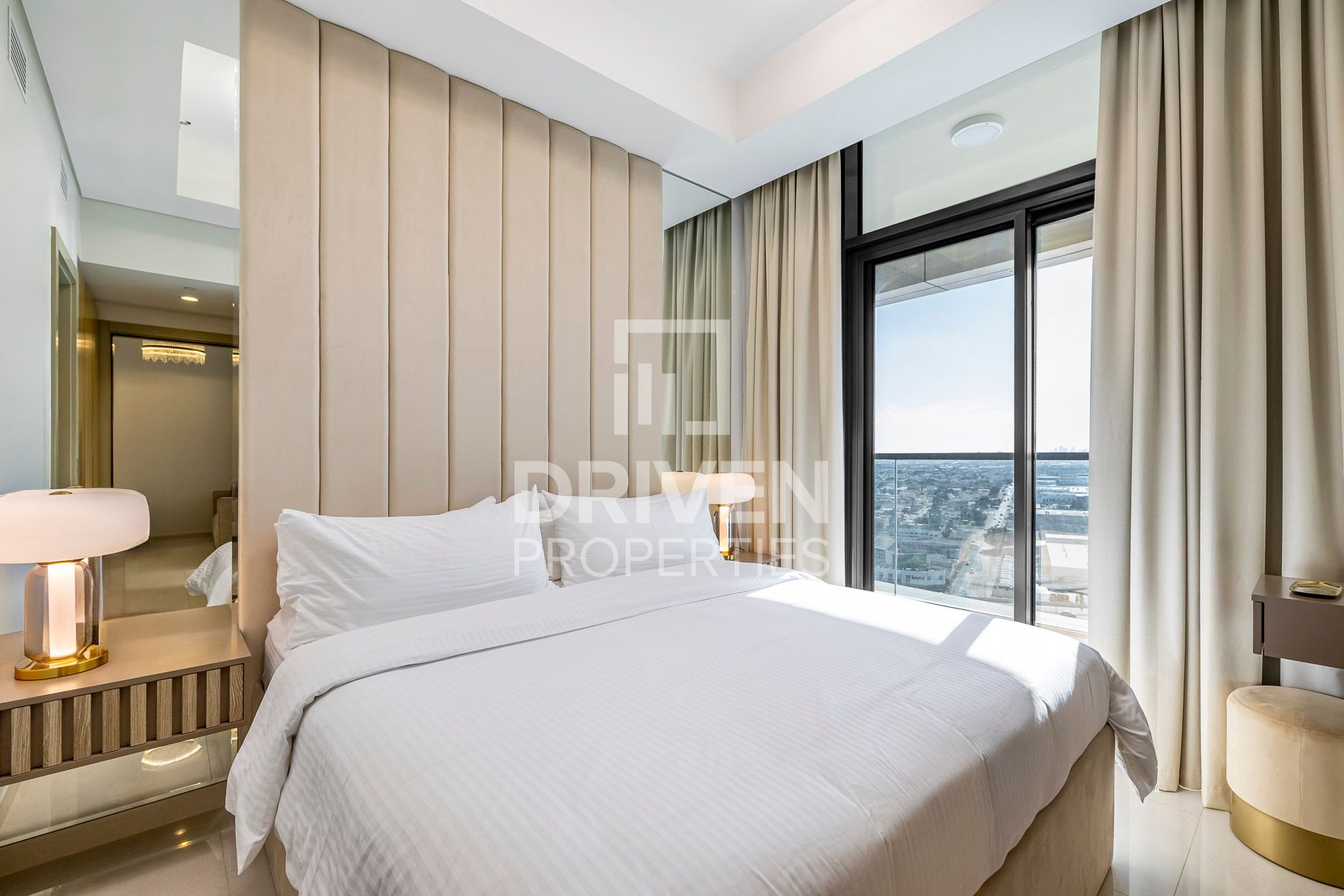 Vacant and Stunning Apartment Fully Furnished