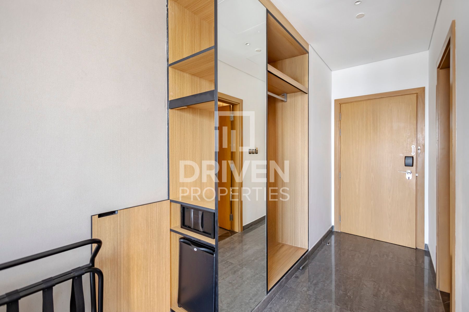 Investors Deal High ROI Prime Location