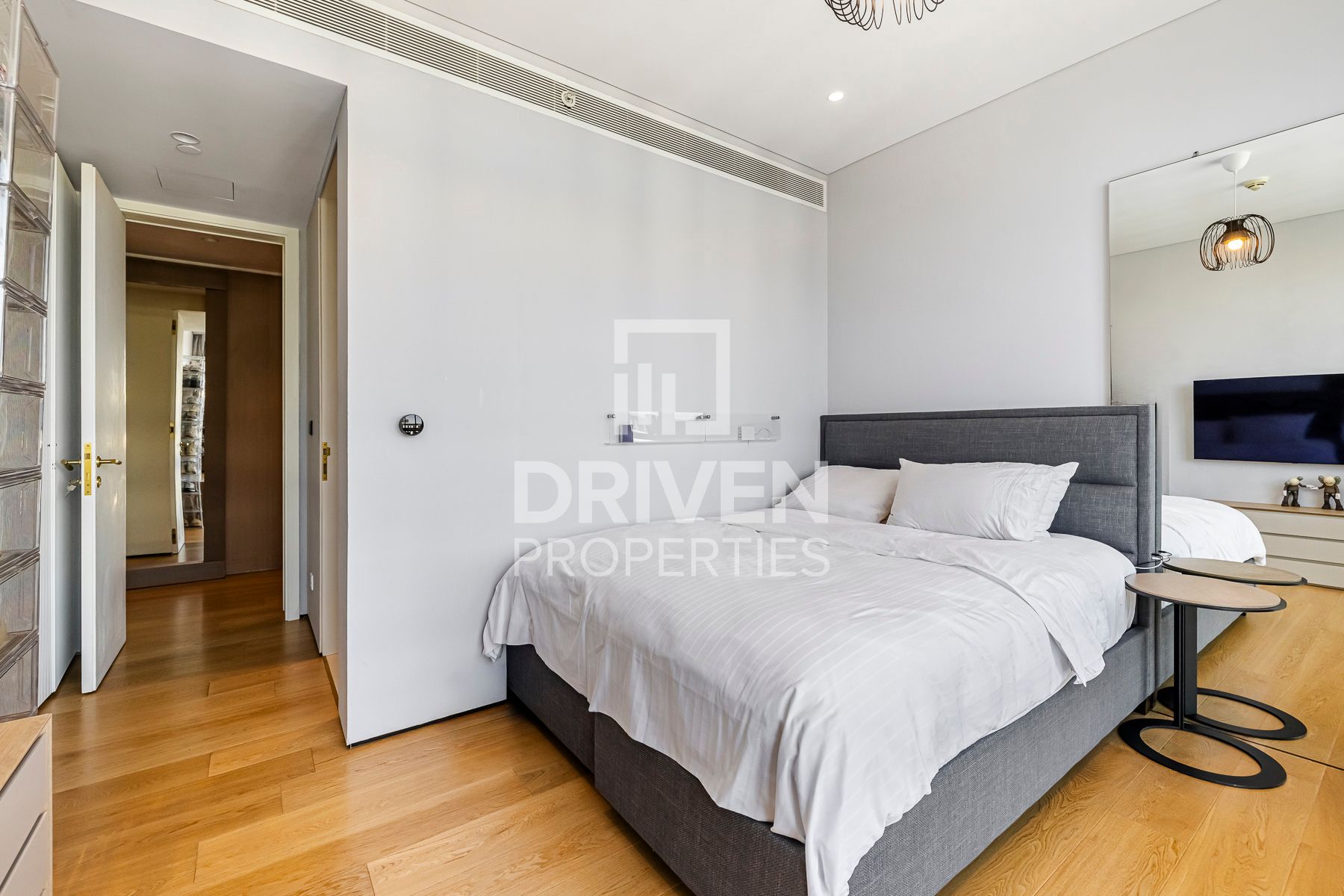 Burj Khalifa View Upgraded Unit Furnished