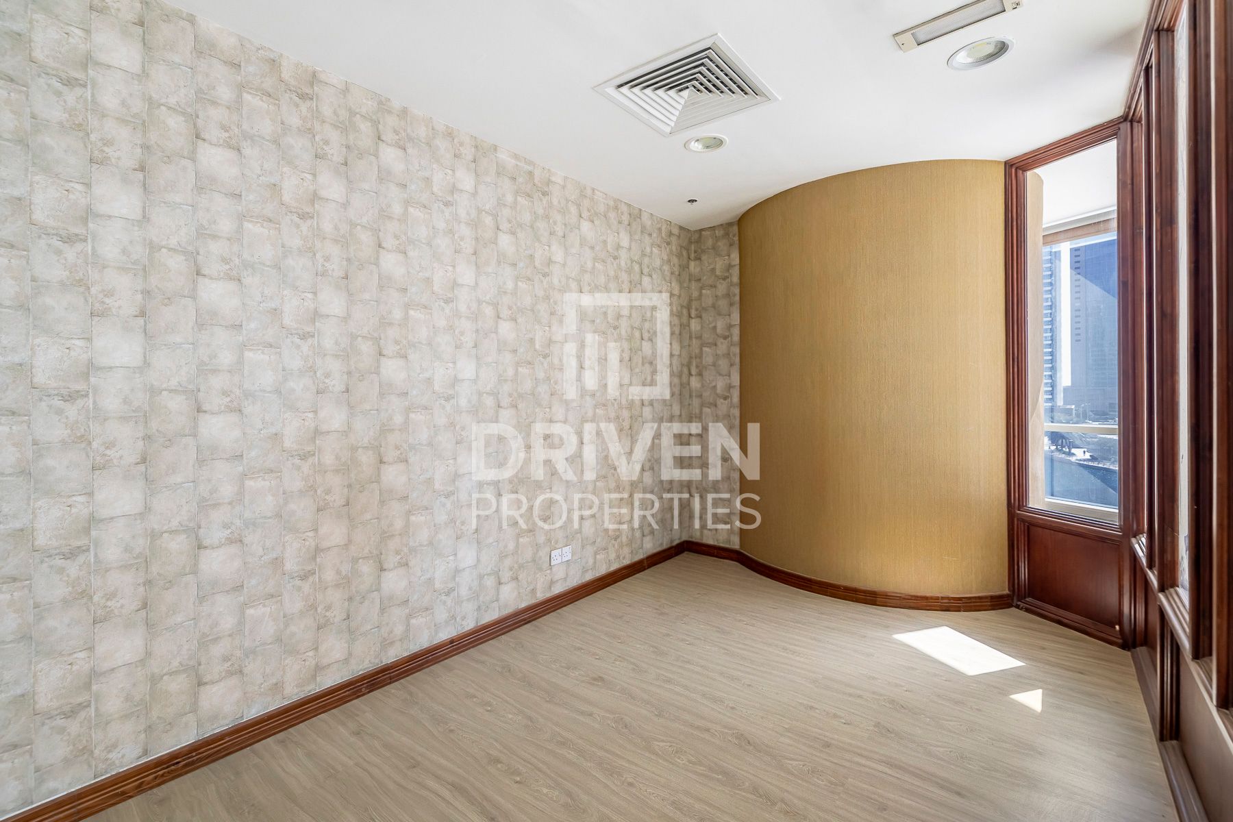 Fitted Office and Vacant Community view