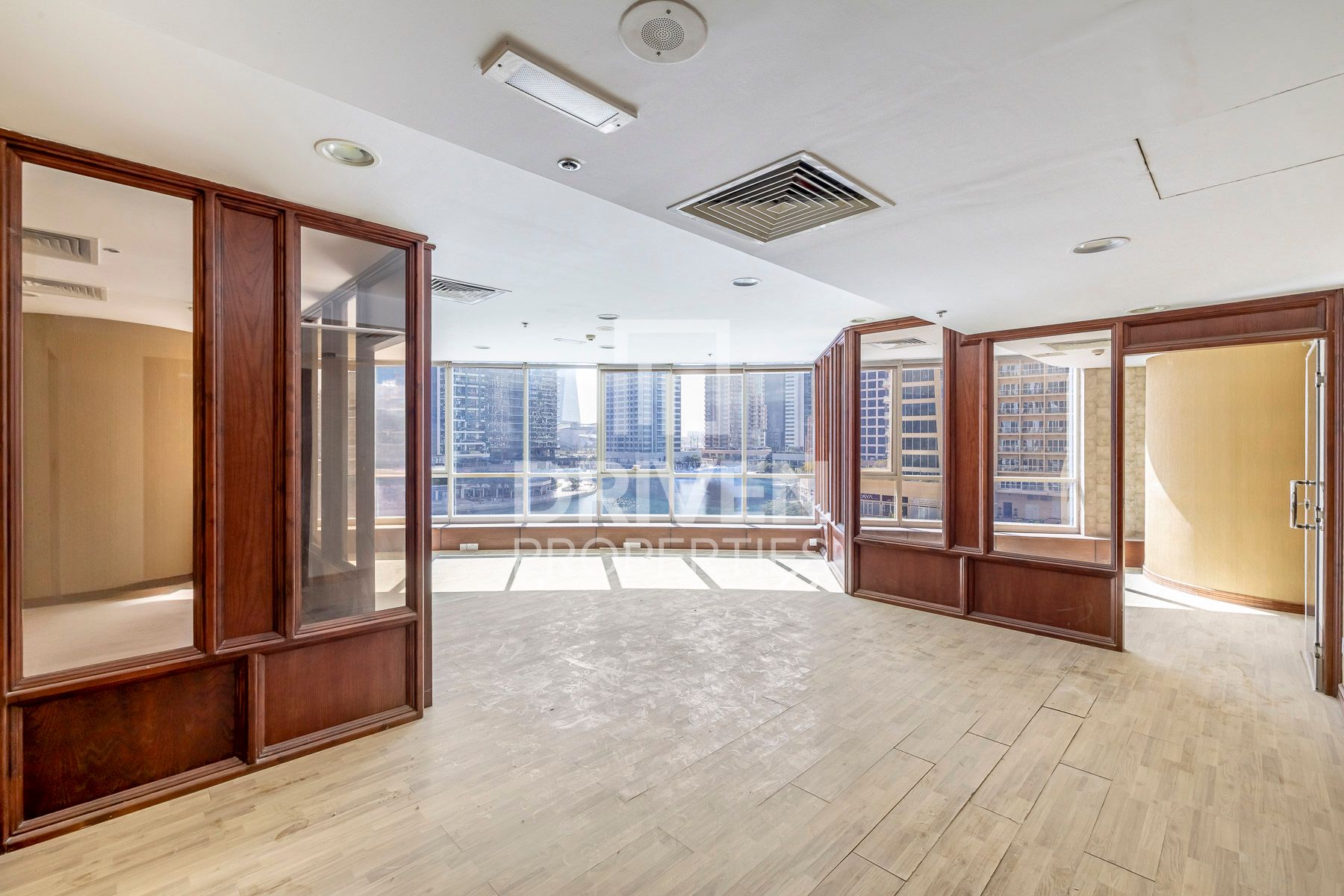 Office for Rent - Fitted Office and Vacant Community view