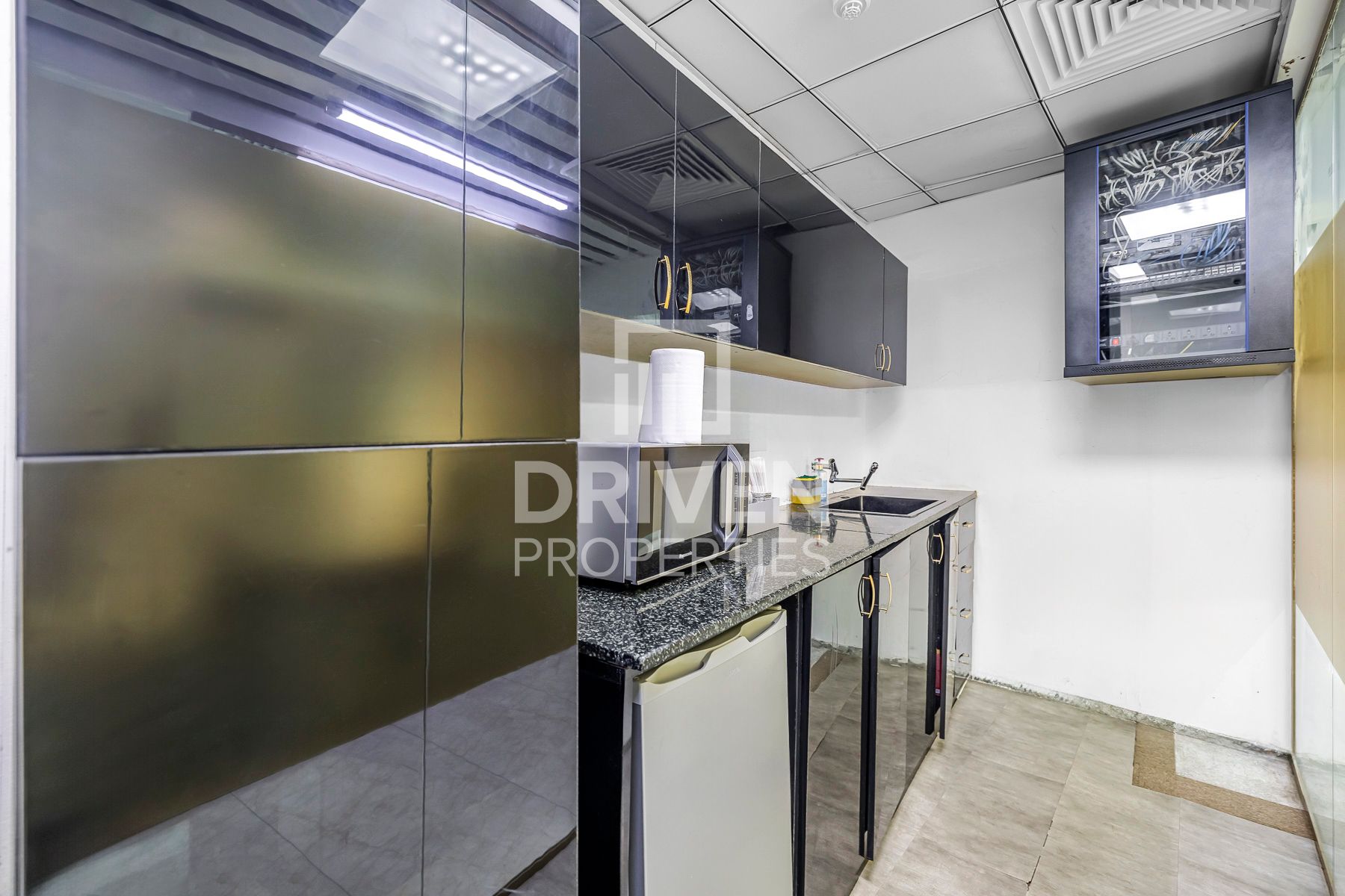 Road View Ready to Move in Office Space