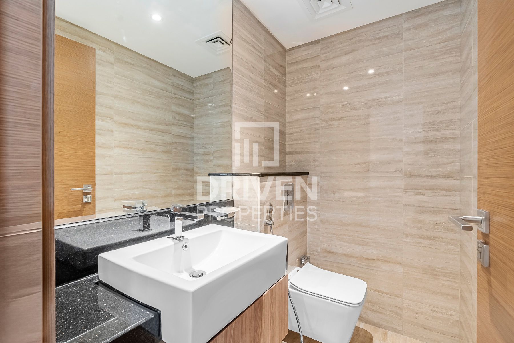 Brand New and Partly Furnished Canal View