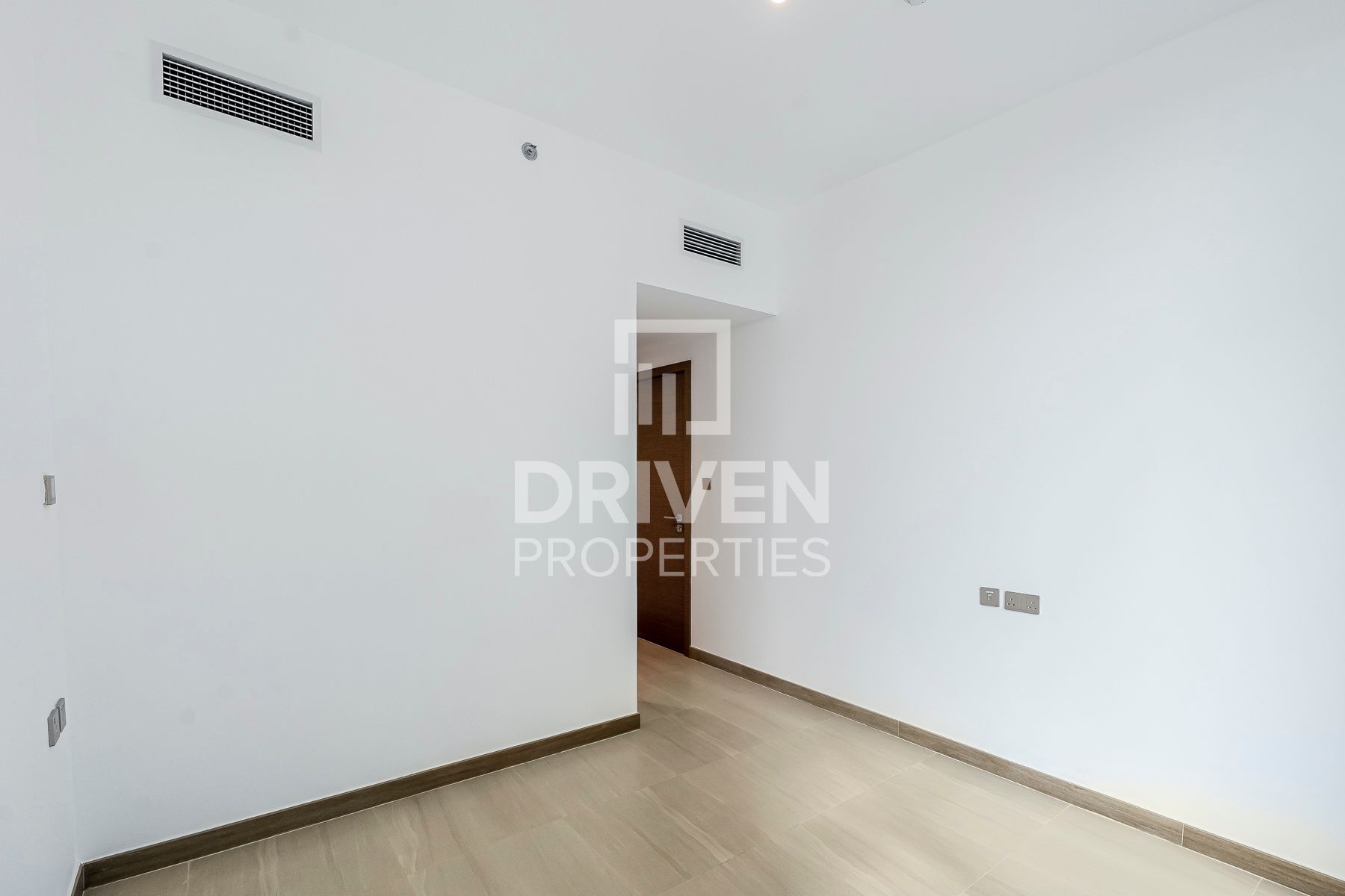 Brand New and Partly Furnished Canal View