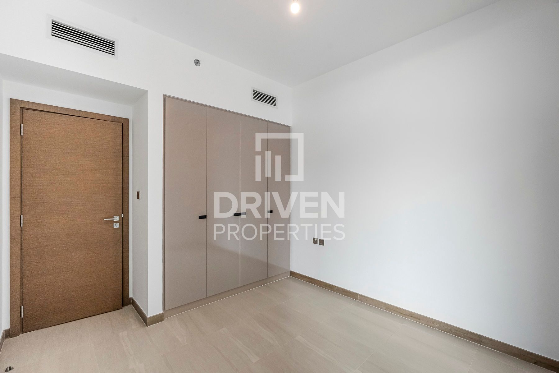 Brand New and Partly Furnished Canal View