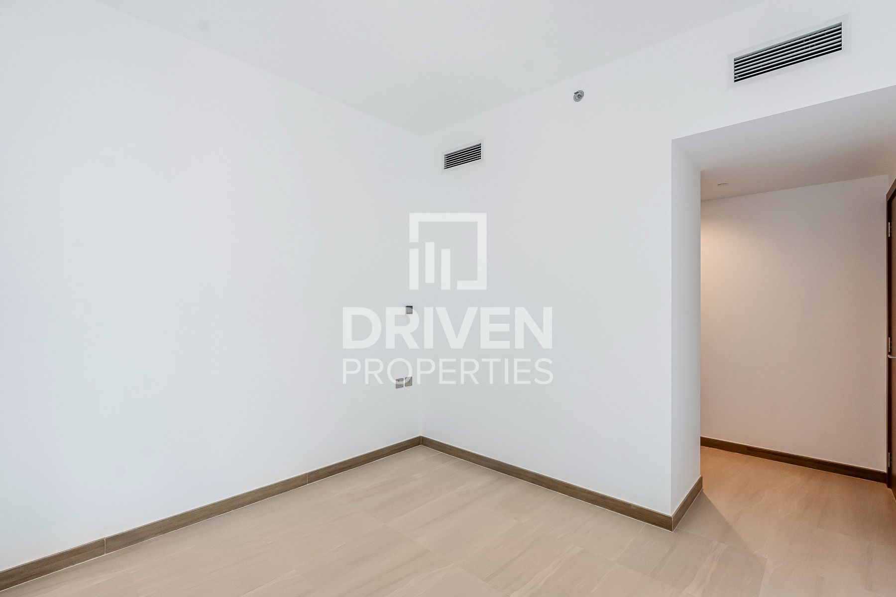 Brand New and Partly Furnished Canal View