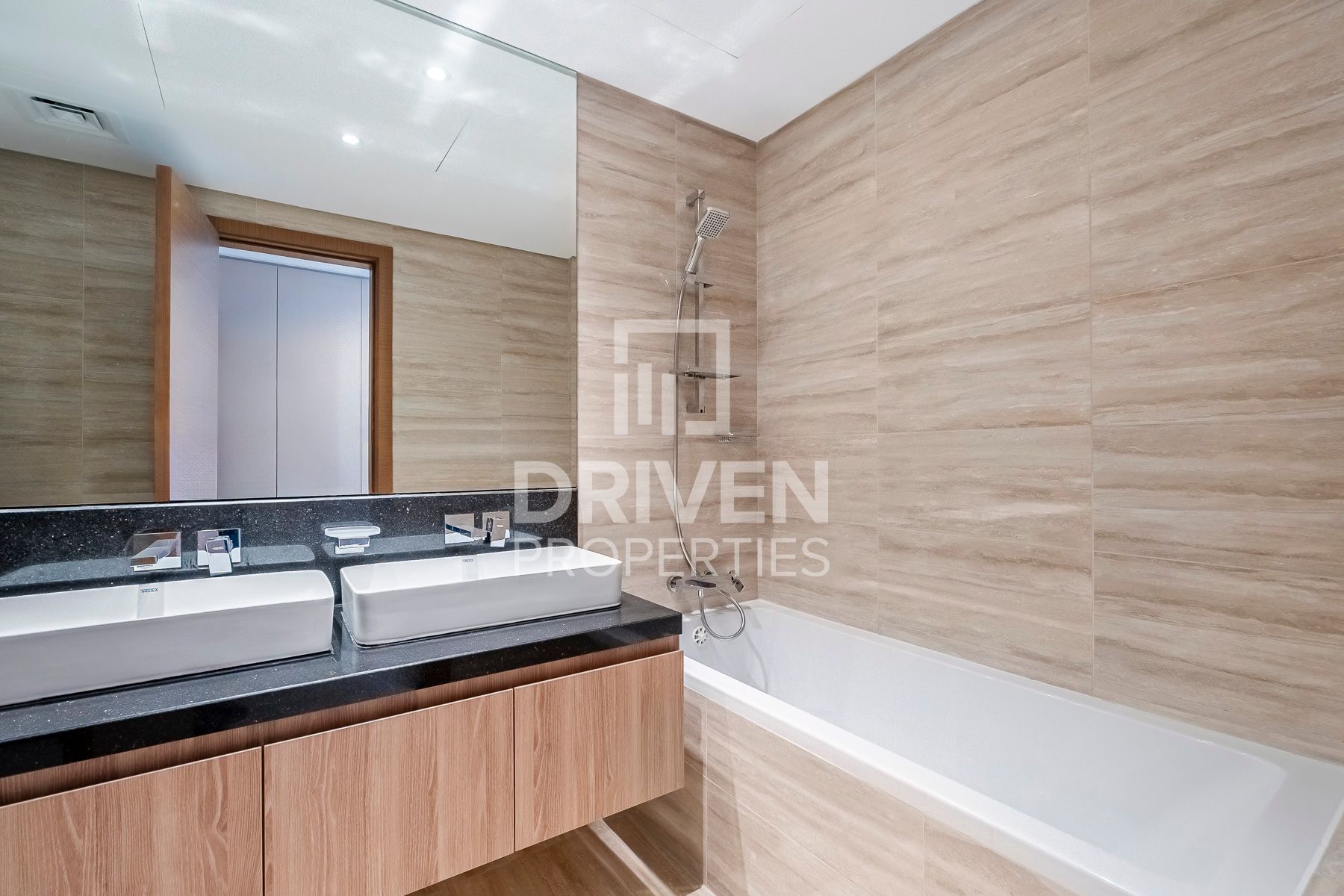 Brand New and Partly Furnished Canal View