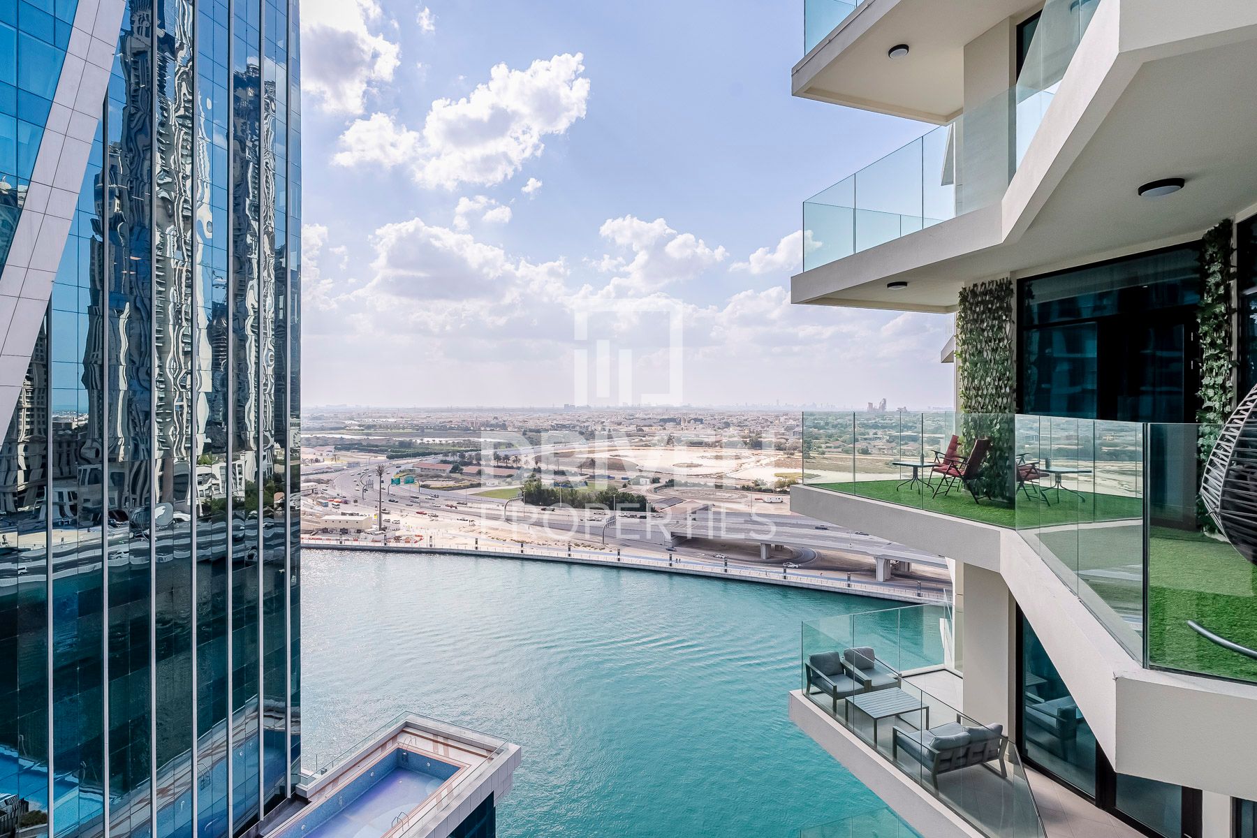 Brand New and Partly Furnished Canal View