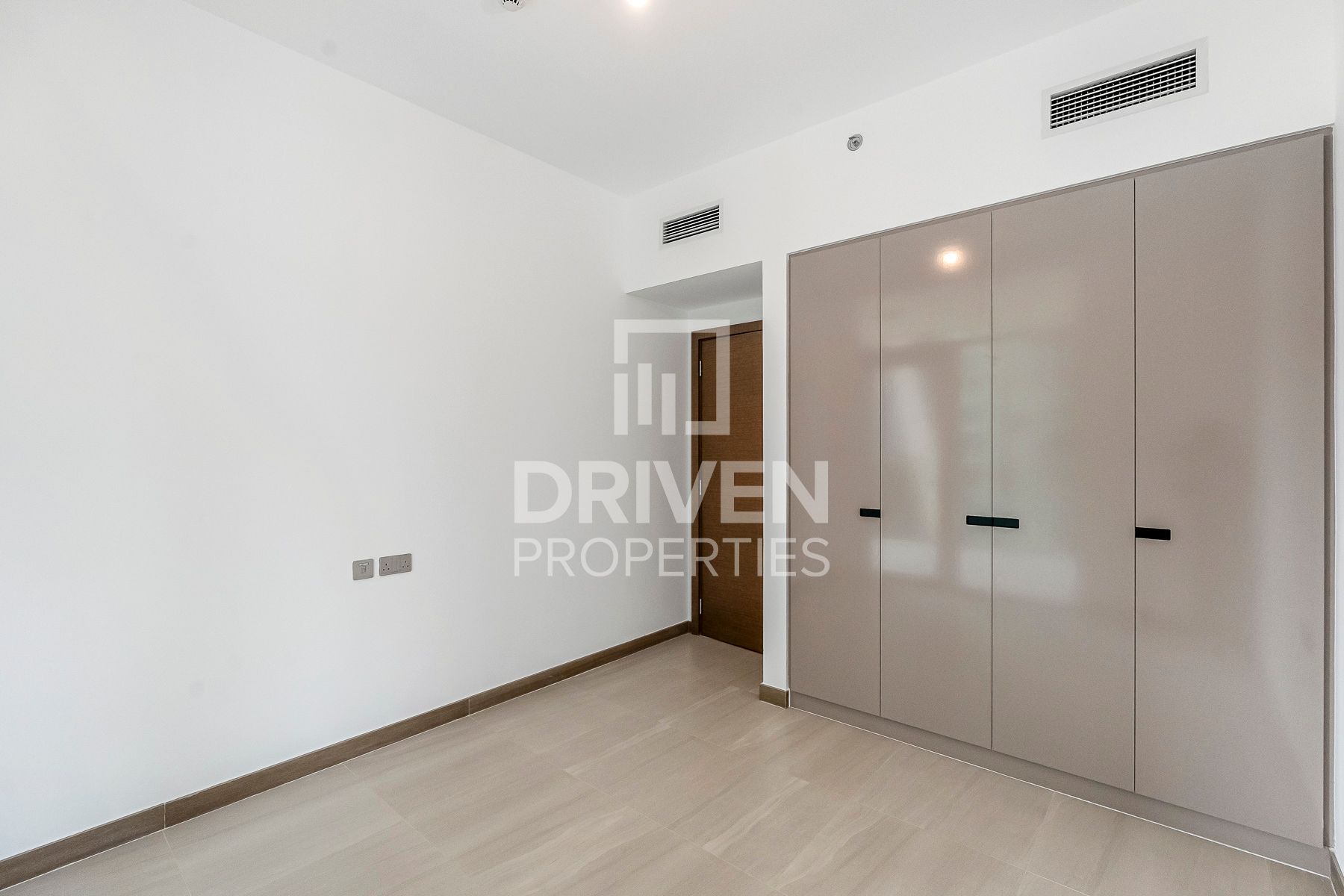 Brand New and Partly Furnished Canal View