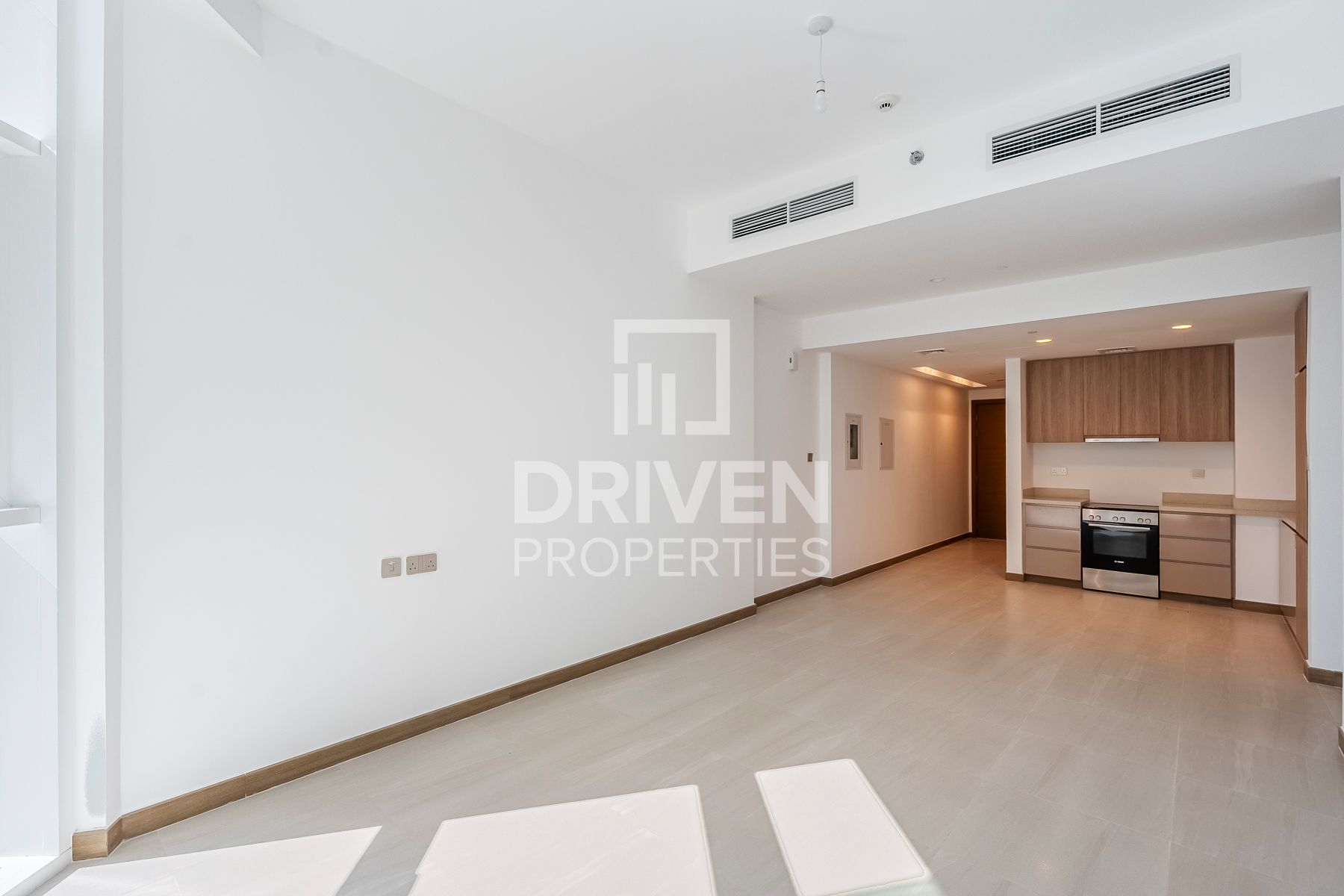 Canal View High Floor Brand New Unit