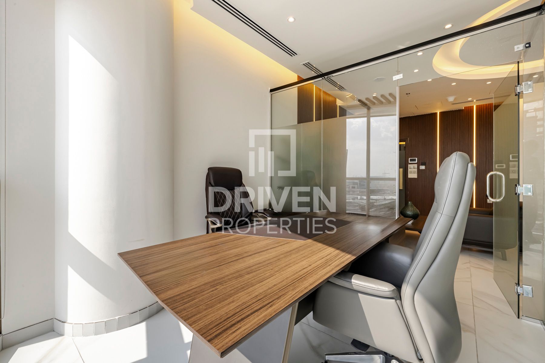 Investors Deal Prime location Canal View