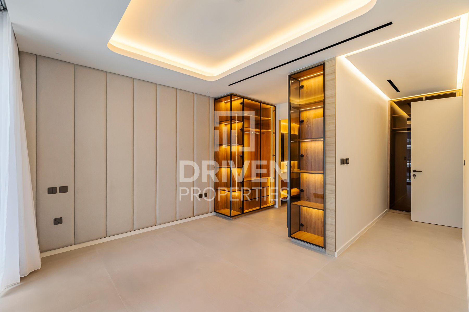 Spacious Layout Bright and Prime Location