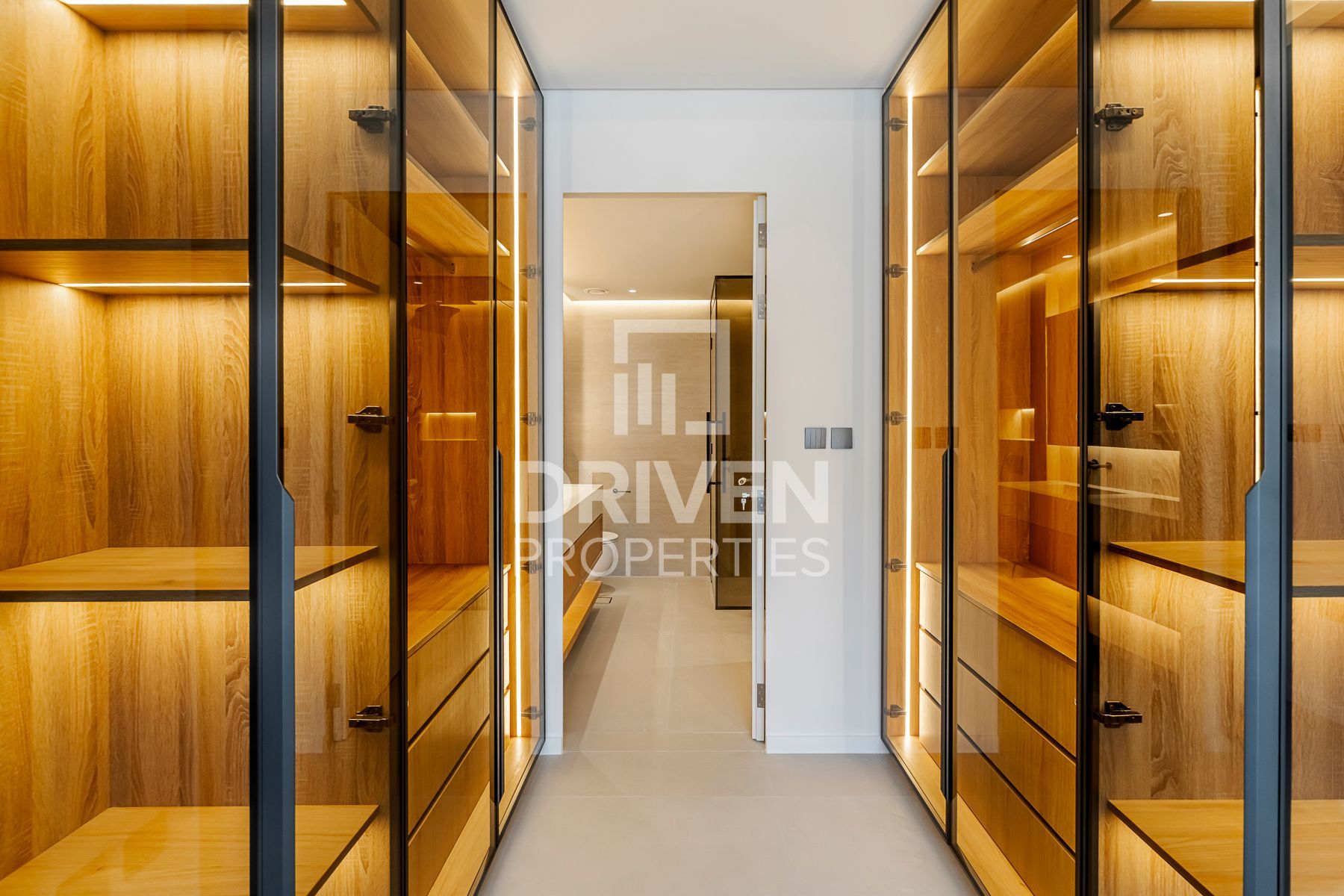 Spacious Layout Bright and Prime Location