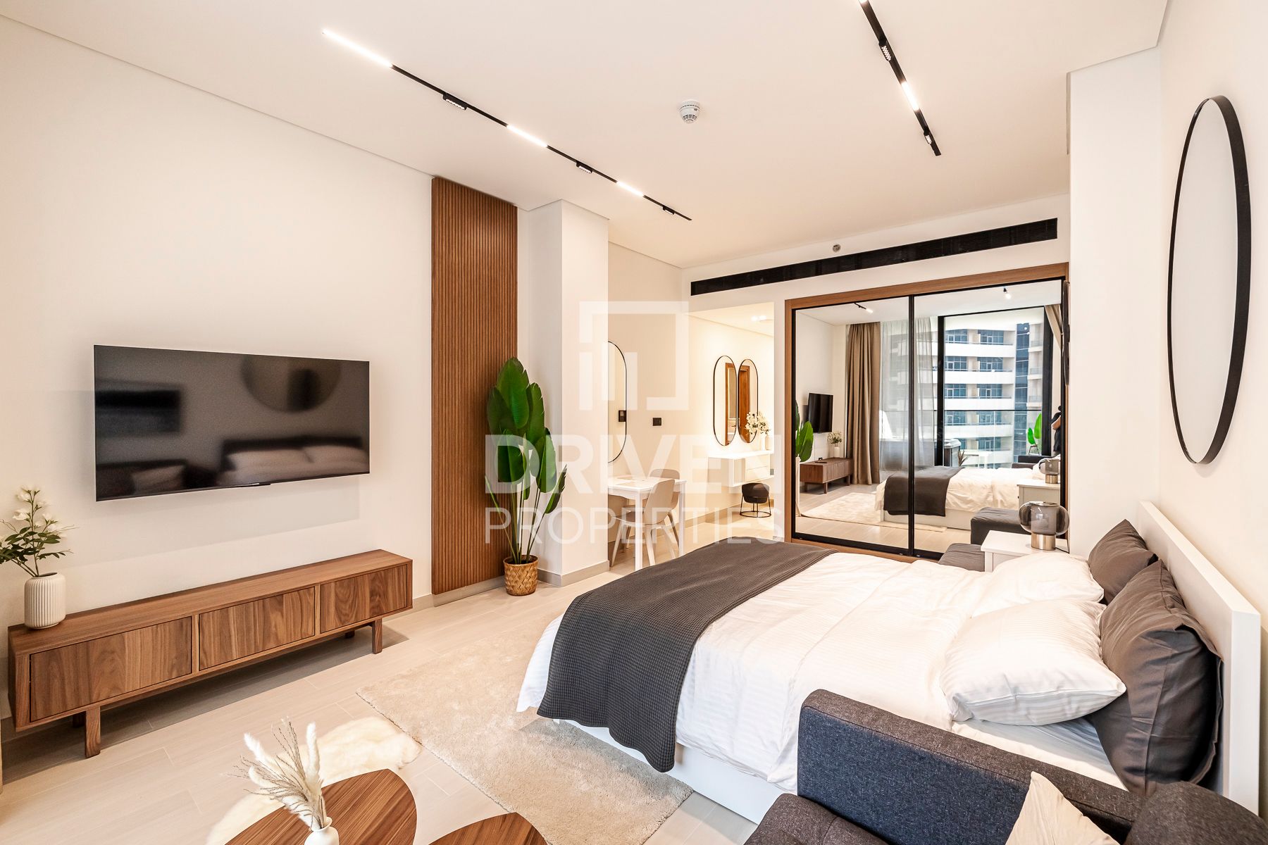 Modern with Jacuzzi High ROI Price Negotiable