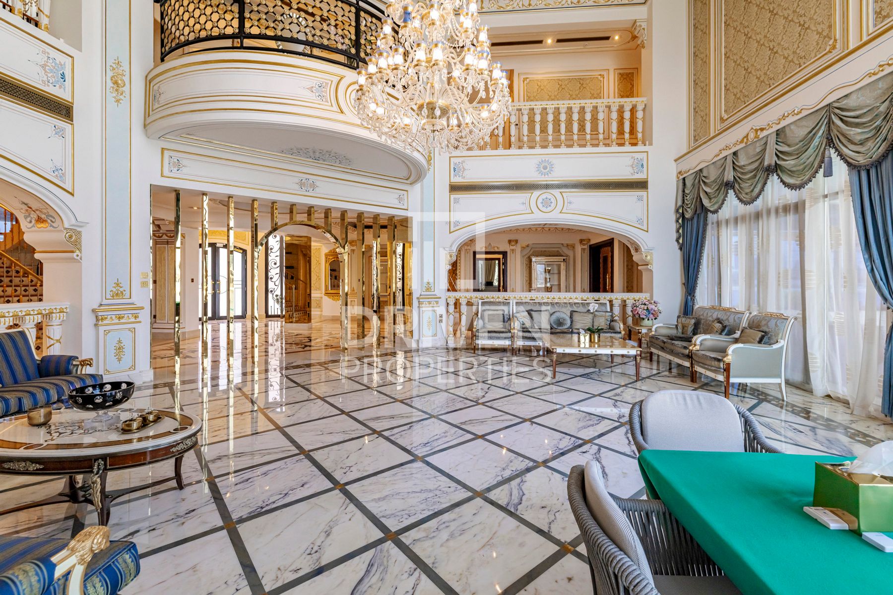 7 bedroom villa for sale in Signature Villas Frond N | Ultra Luxurious Villa with Panoramic Skyline Views 7 bedroom villa for sale in Signature Villas Frond N. Ultra Luxurious Villa with Panoramic Skyline Views